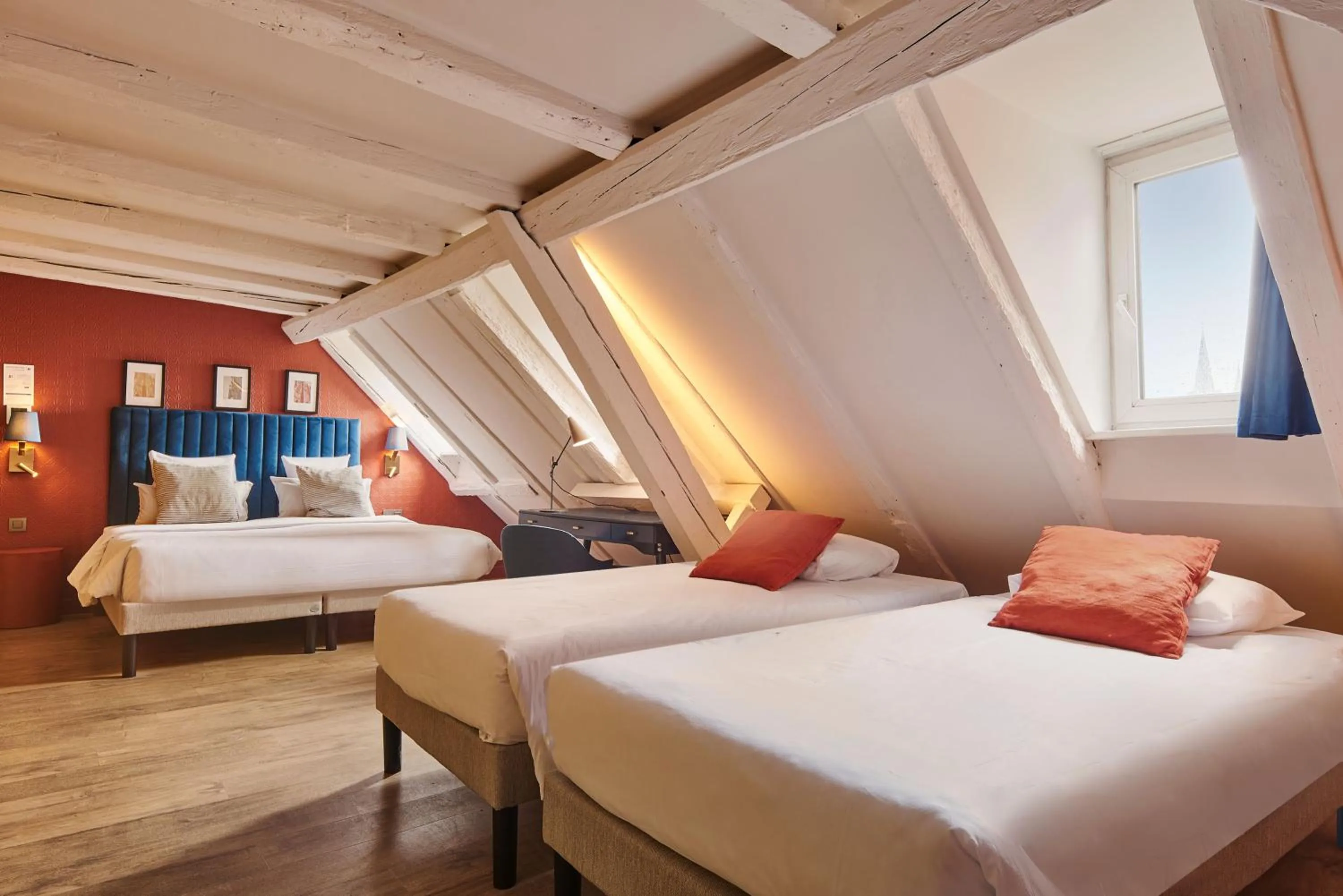 Bed in Hôtel de l'Europe by HappyCulture