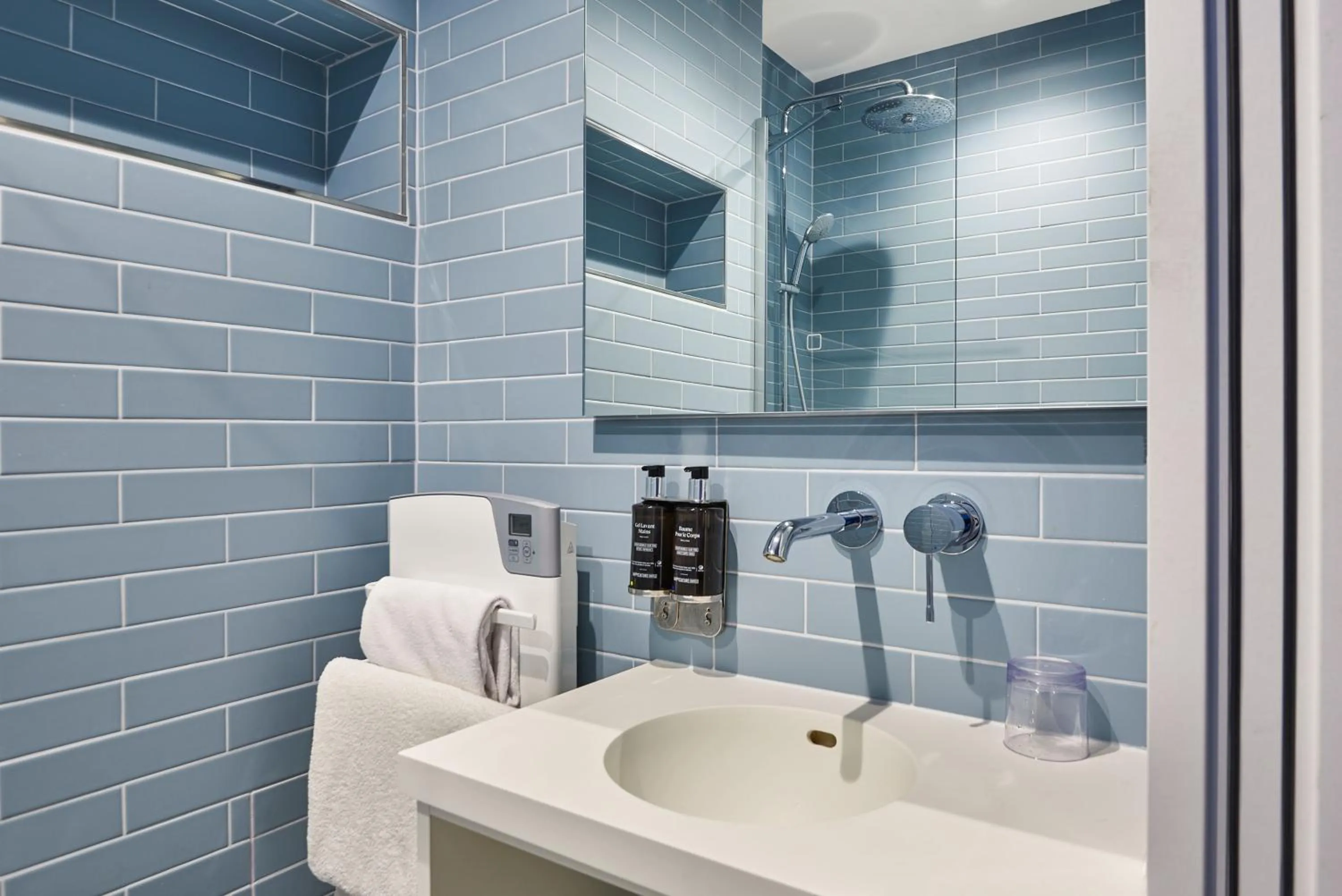 Bathroom in Hôtel de l'Europe by HappyCulture