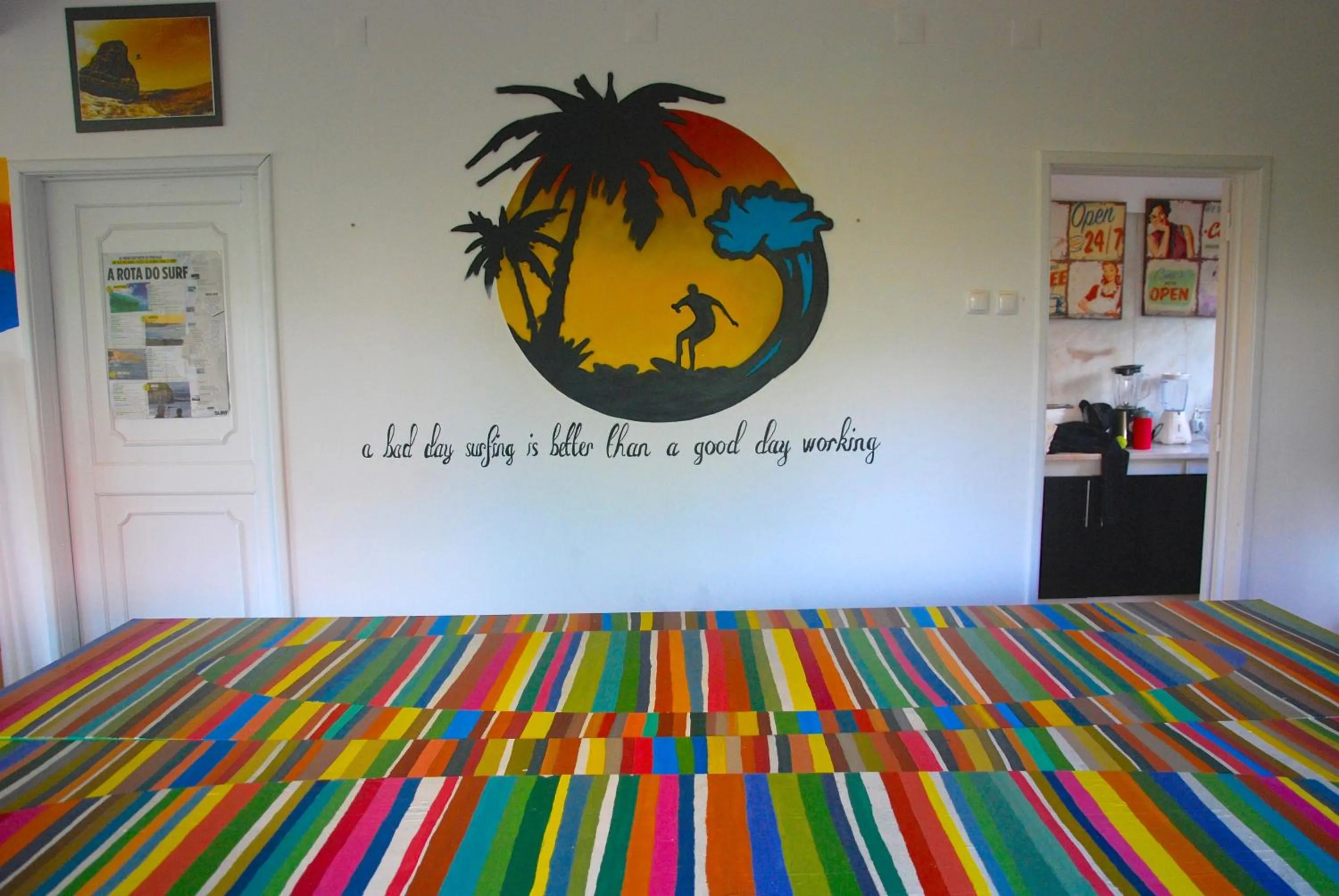 Decorative detail, Bed in Carcavelos Surf Hostel and Surf Camp