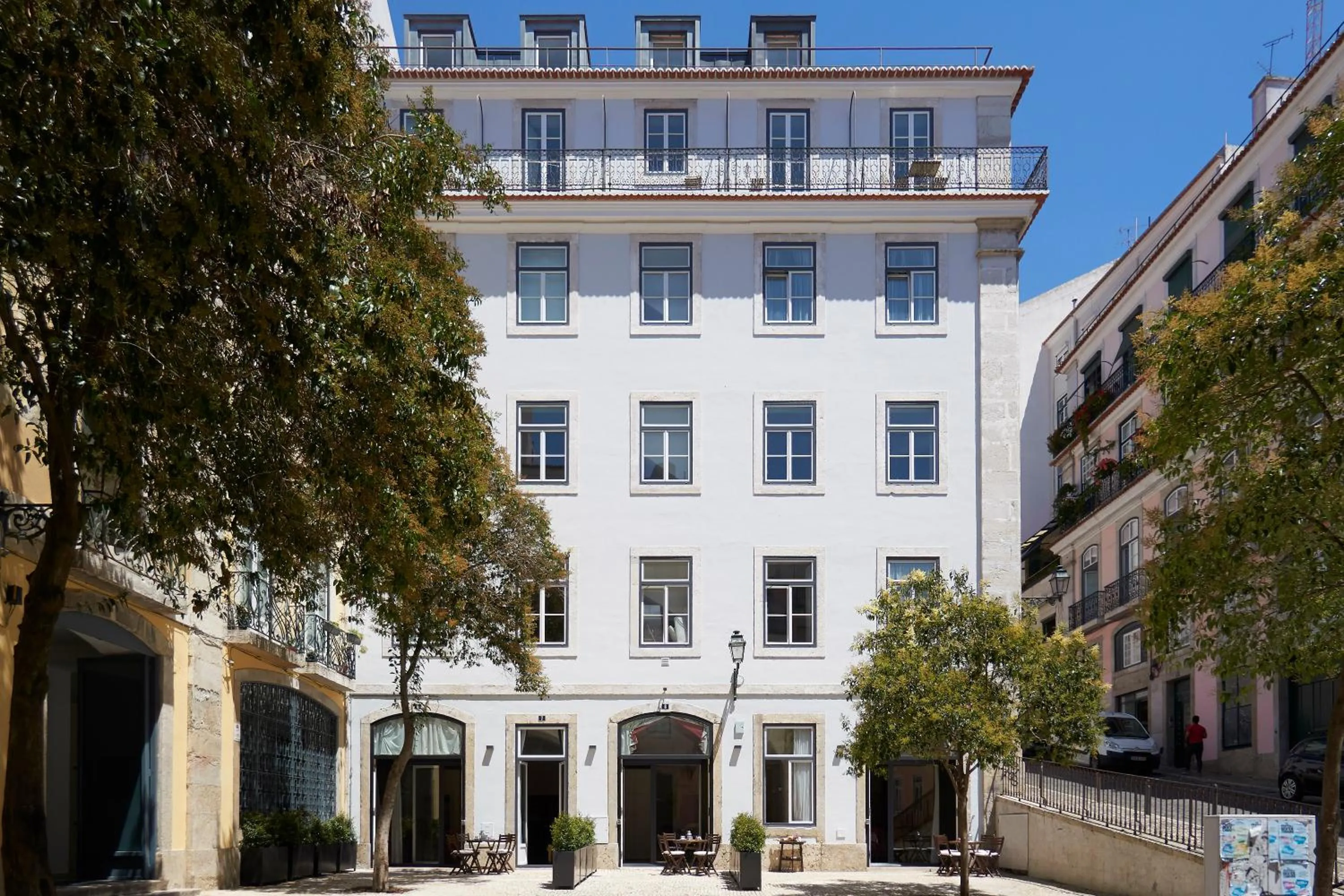 Facade/entrance in Residentas Apostolos