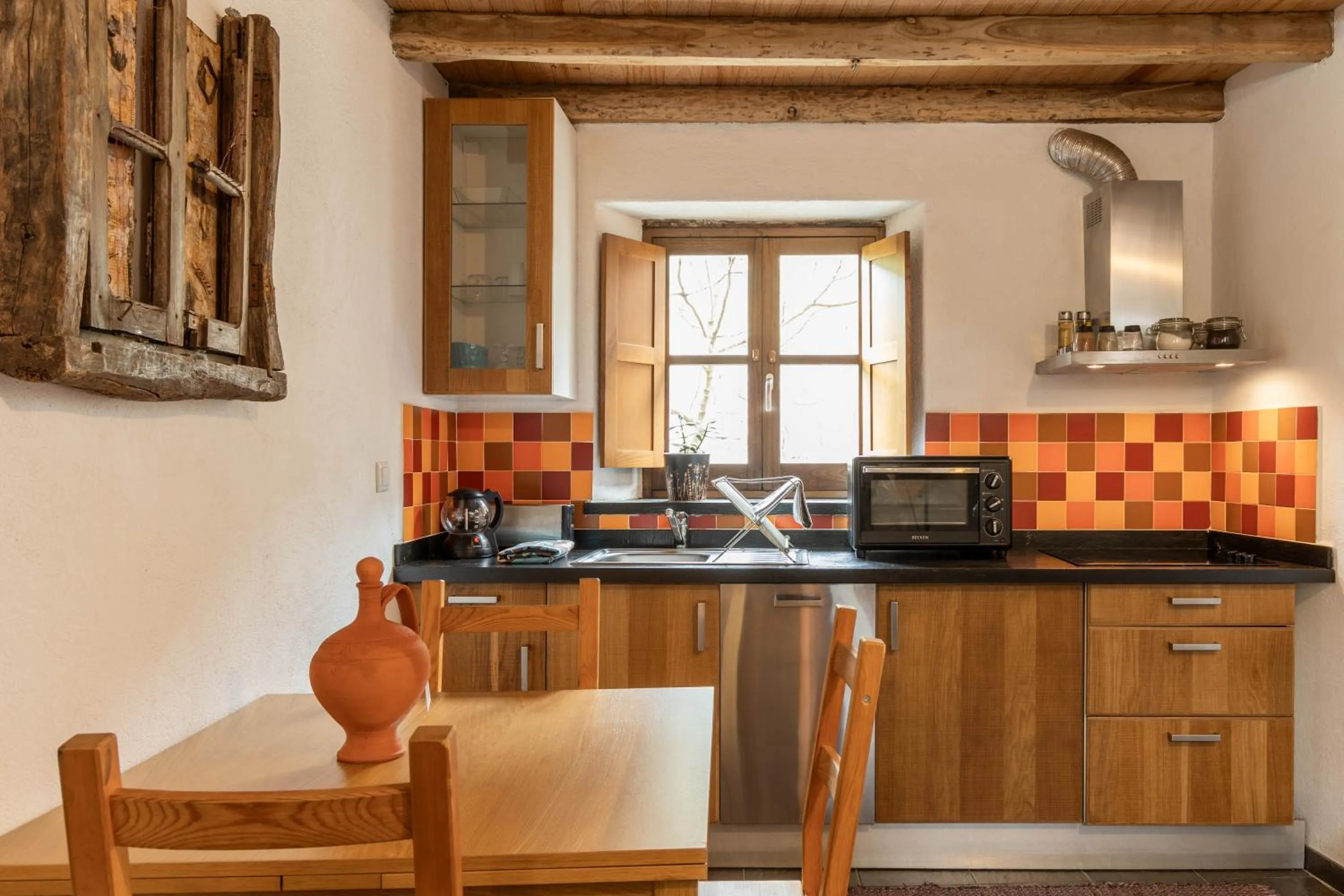 Kitchen or kitchenette in Cerdeira - Home for Creativity