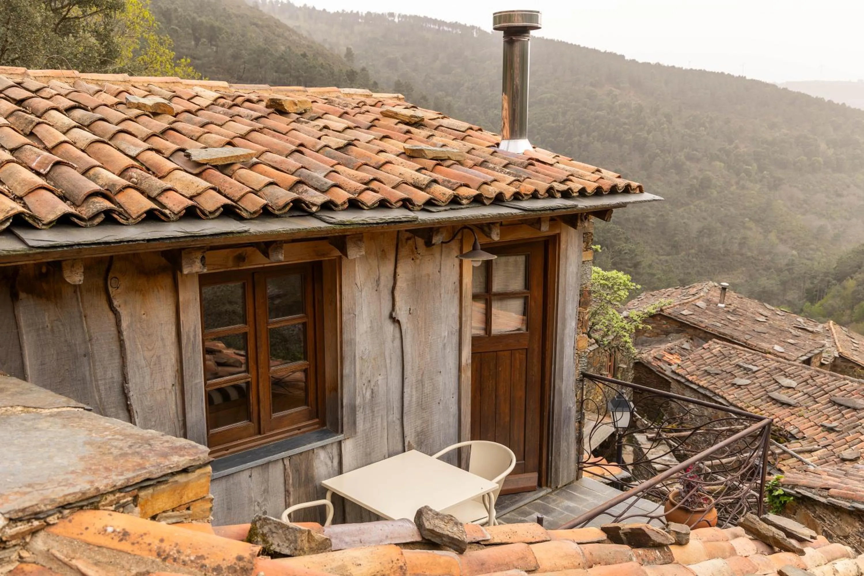 Property building in Cerdeira - Home for Creativity