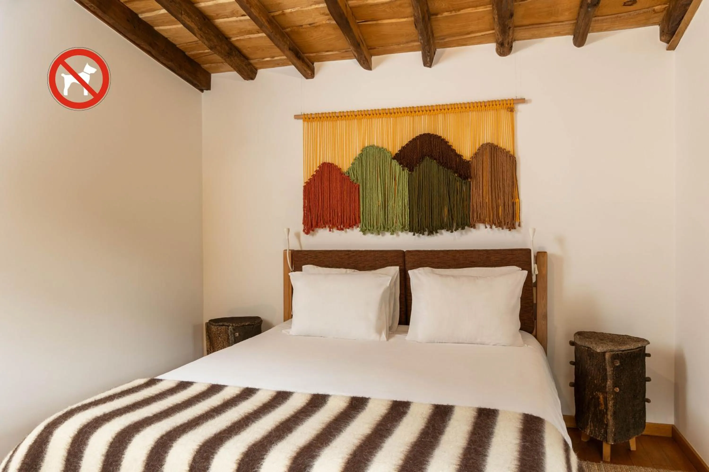 Bedroom, Bed in Cerdeira - Home for Creativity