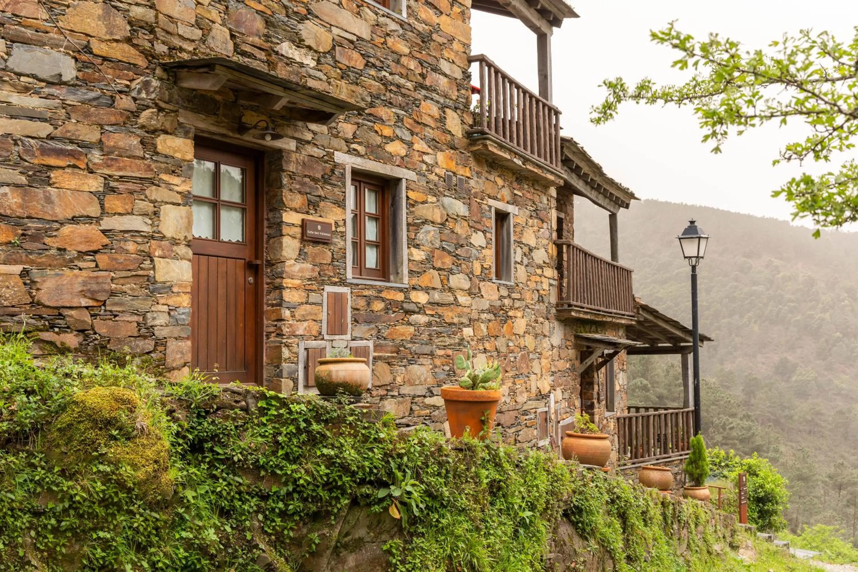 Property building in Cerdeira - Home for Creativity