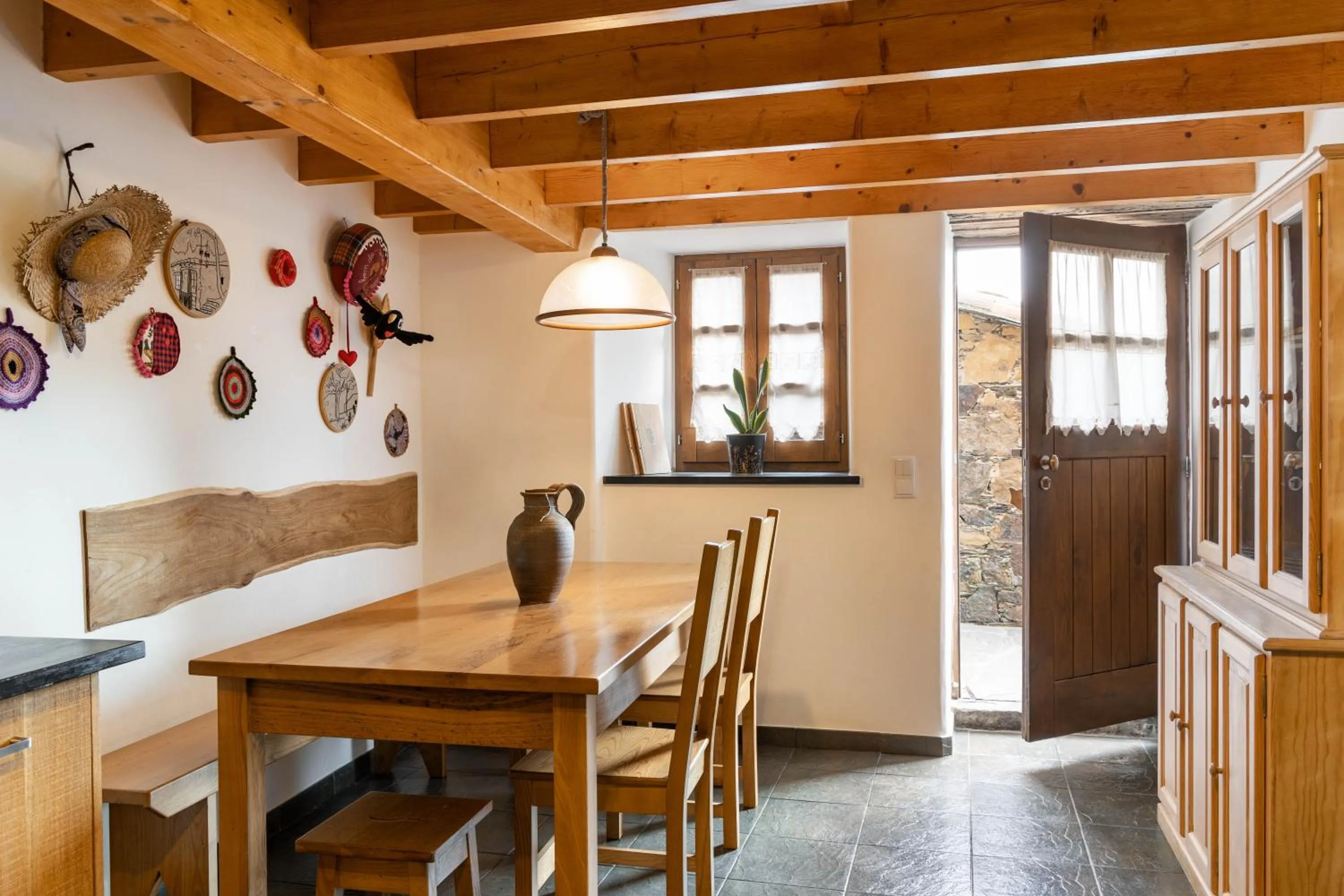 Dining area in Cerdeira - Home for Creativity