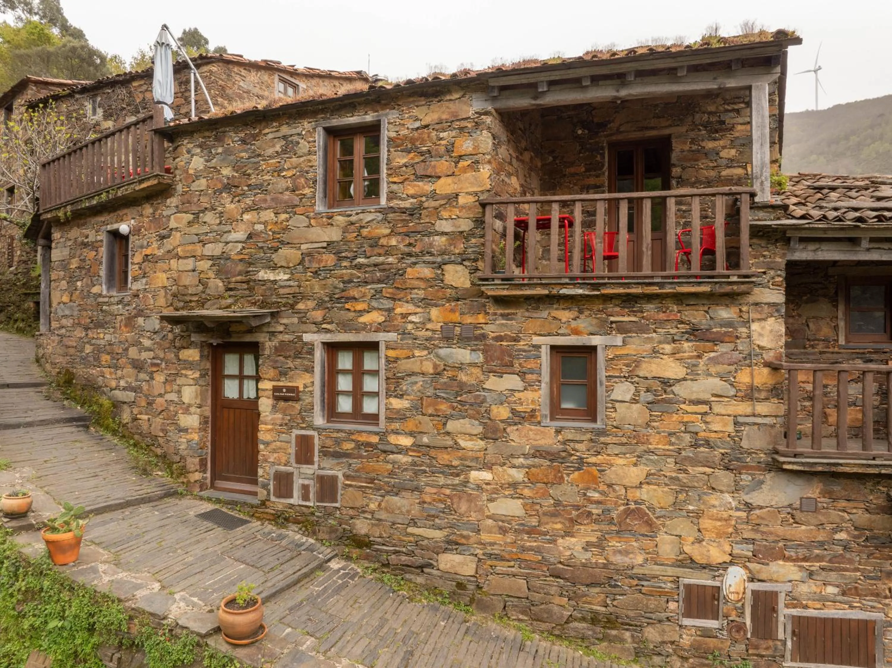 Property building in Cerdeira - Home for Creativity