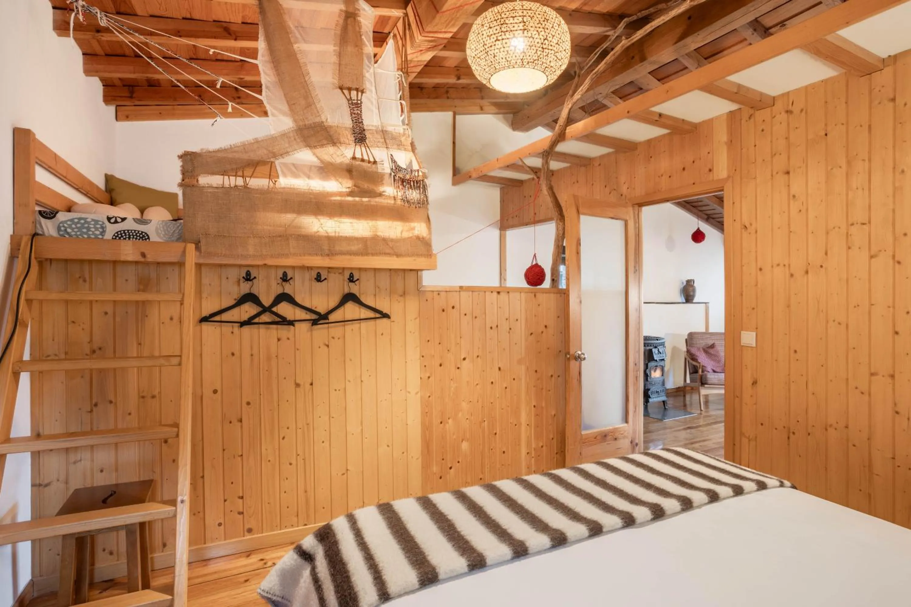 Photo of the whole room, Bed in Cerdeira - Home for Creativity