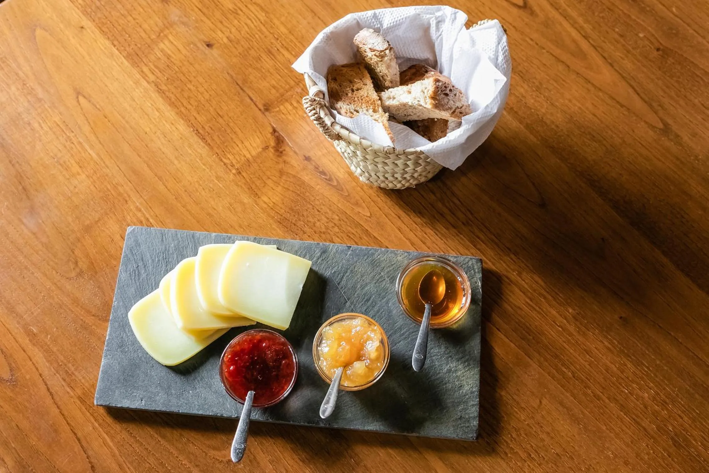 Restaurant/places to eat in Cerdeira - Home for Creativity