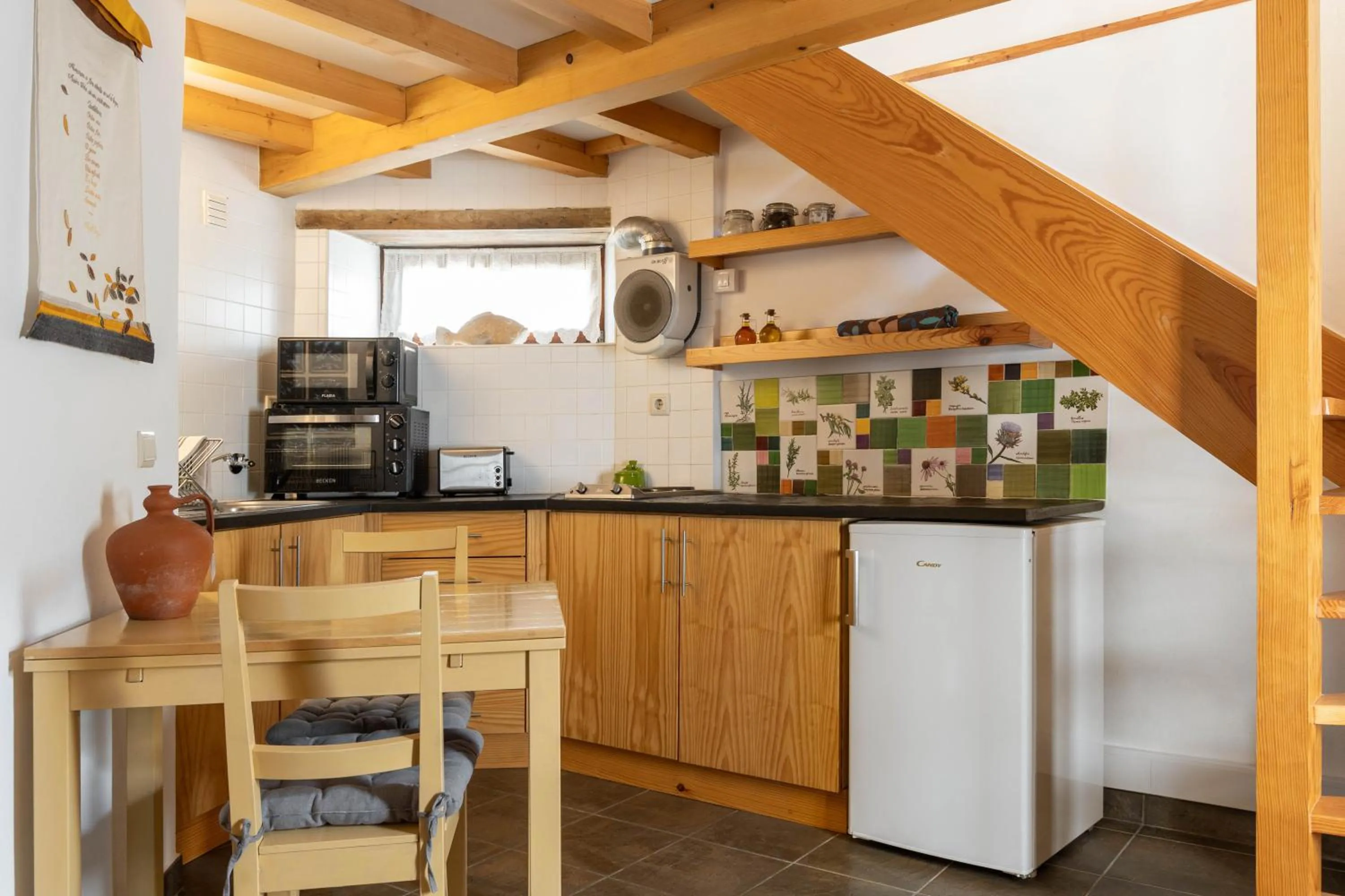 Kitchen or kitchenette in Cerdeira - Home for Creativity