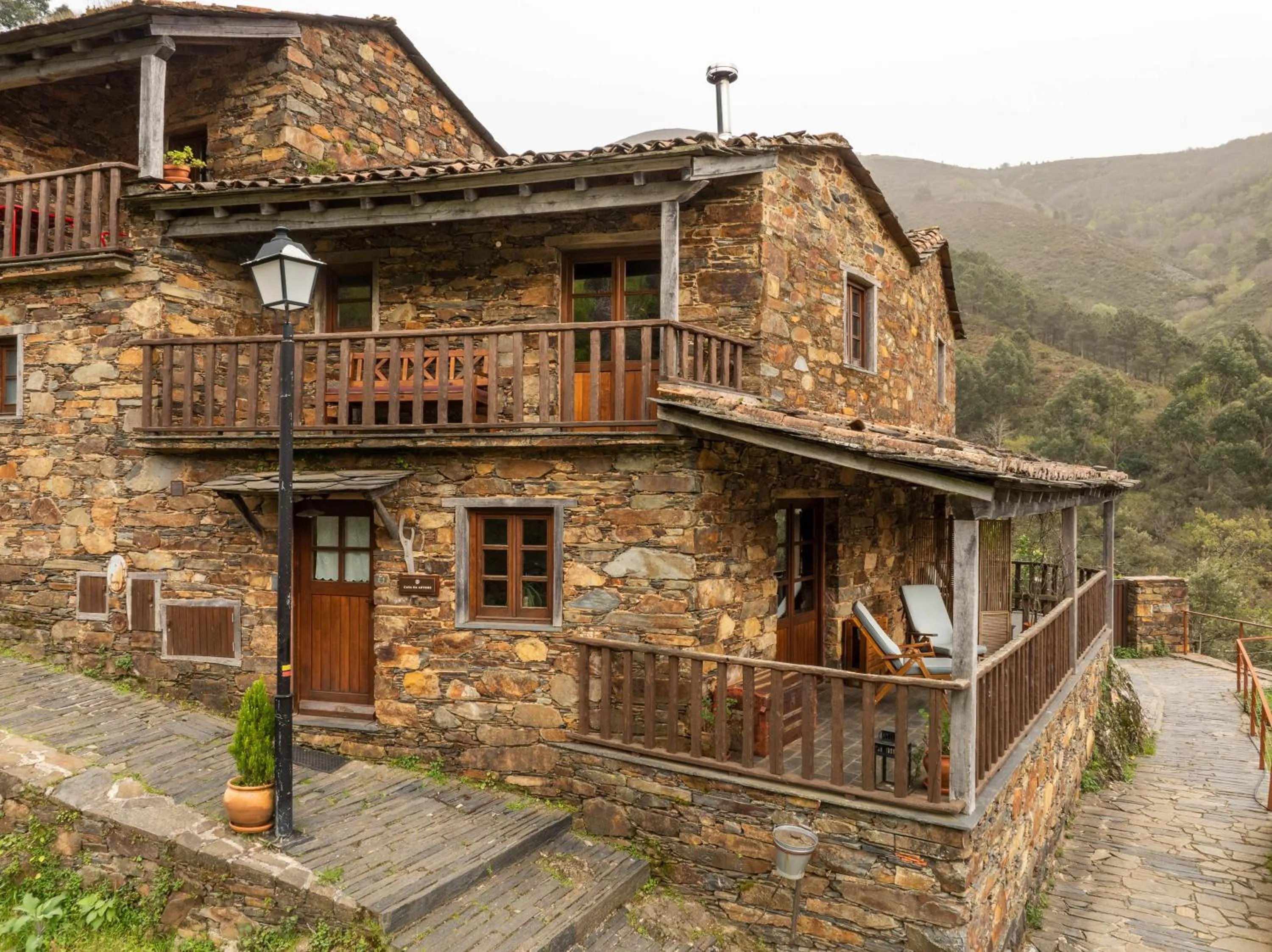 Property building in Cerdeira - Home for Creativity