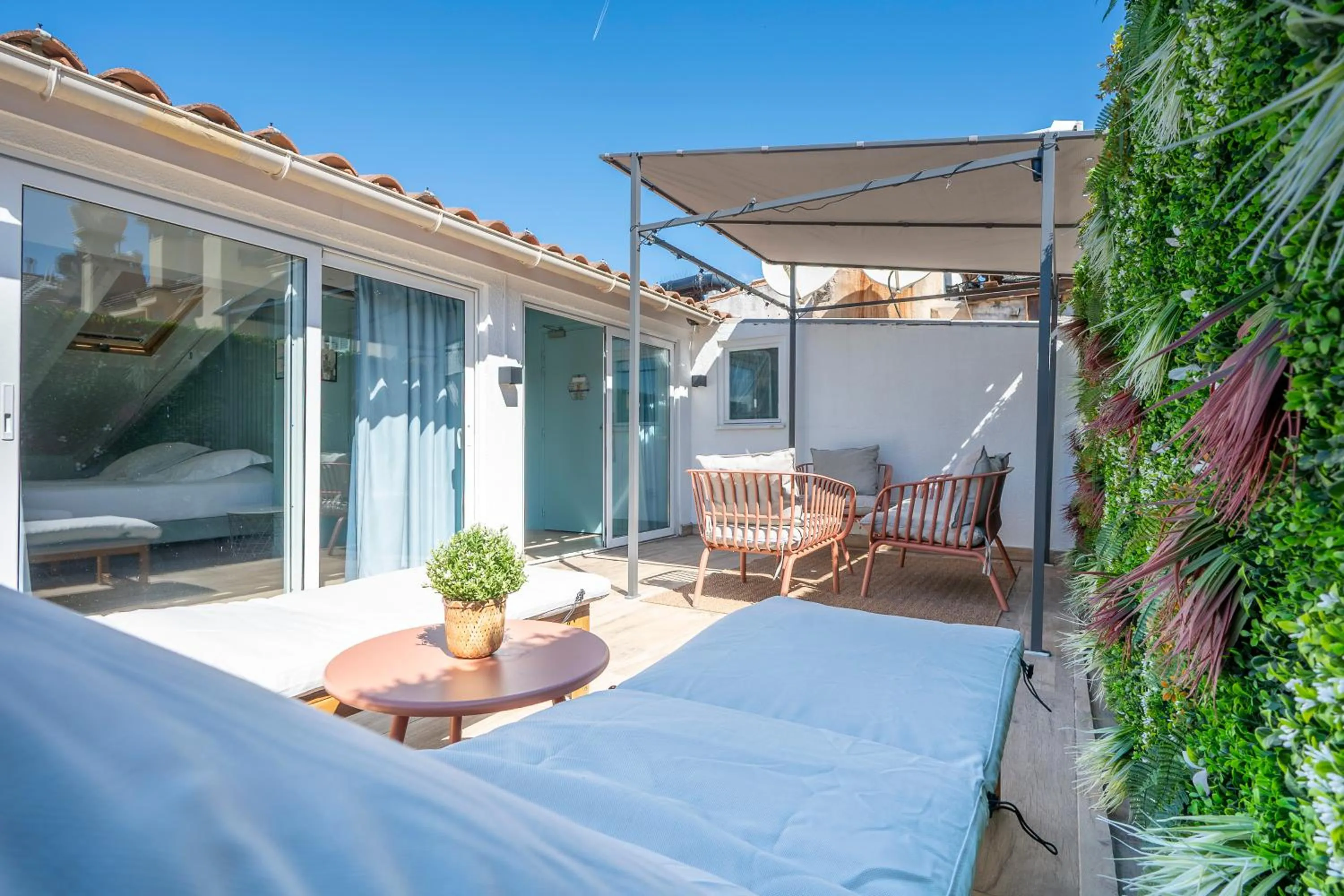 Balcony/Terrace in Hostel Ozz Nice