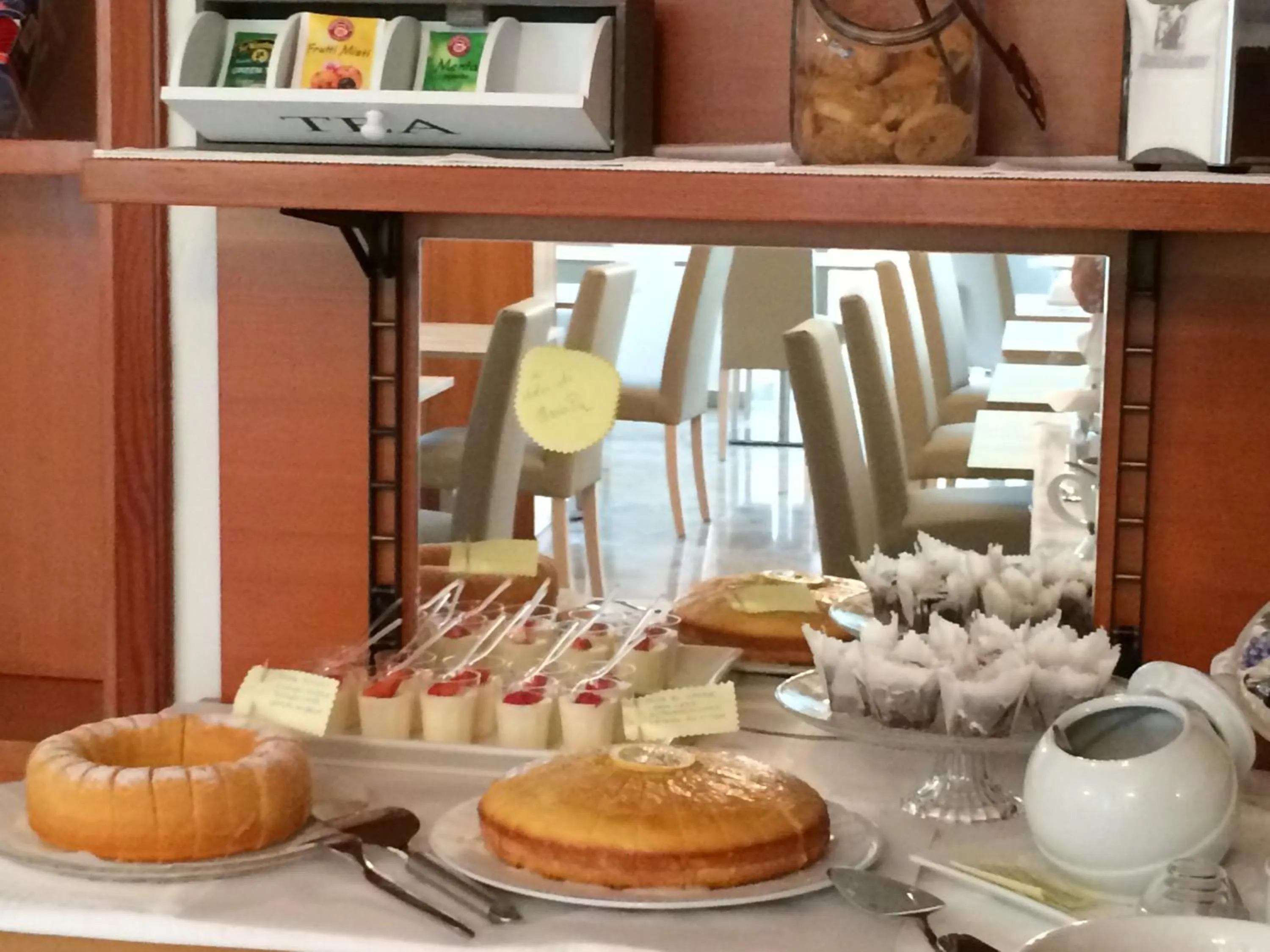 Buffet breakfast in Hotel Zanetti