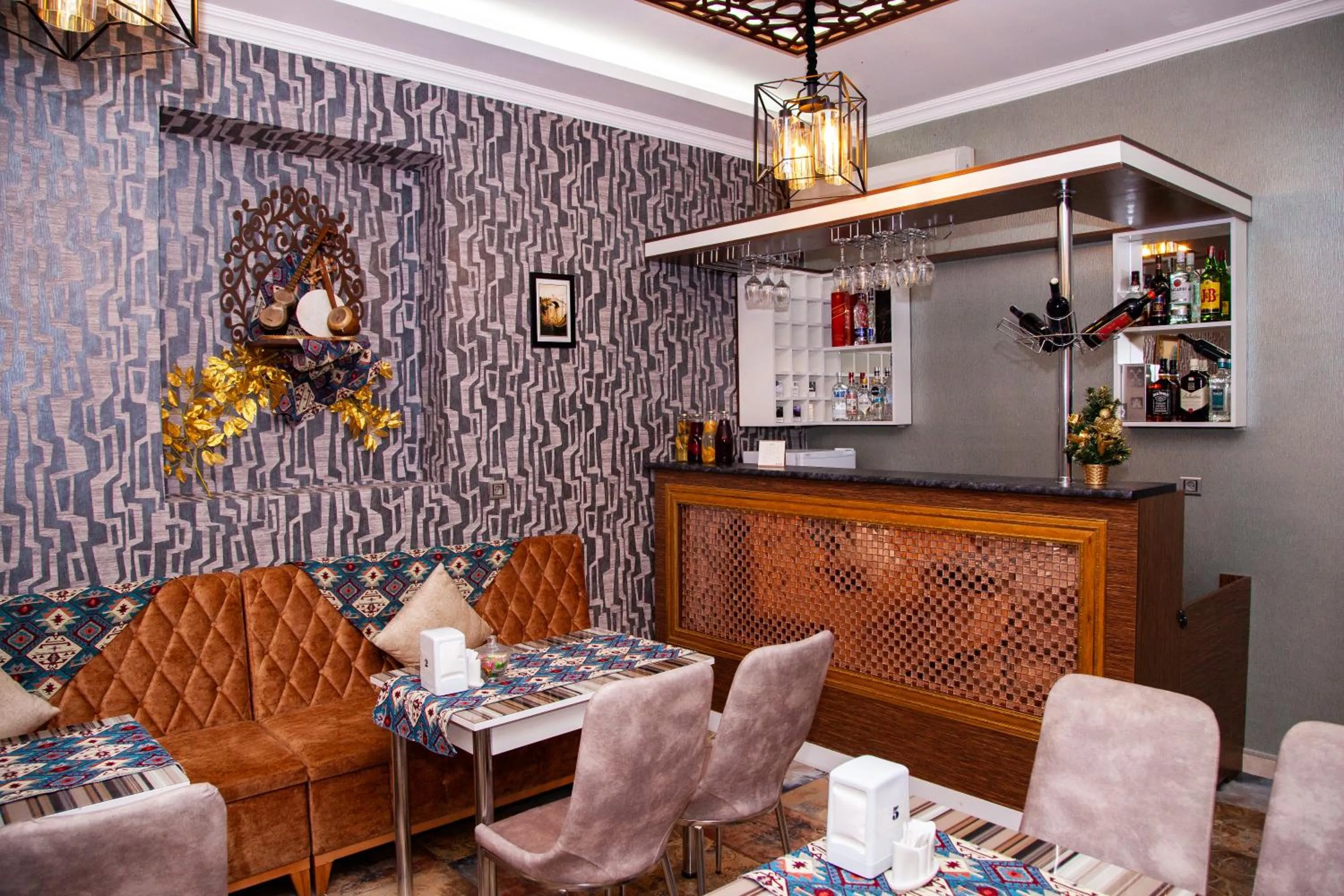 Restaurant/places to eat in Mildom Hotel Baku