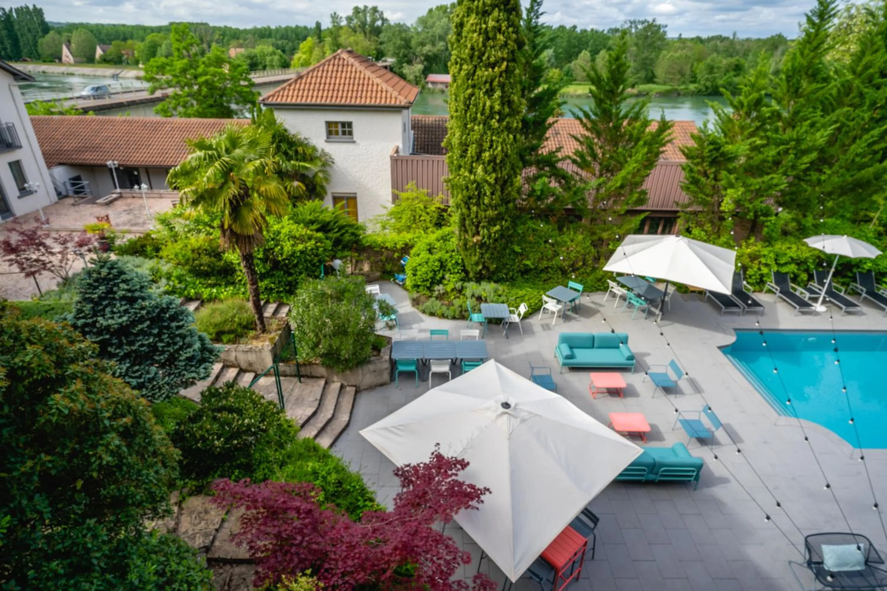 Natural landscape in Best Western Bridge Hotel Lyon East