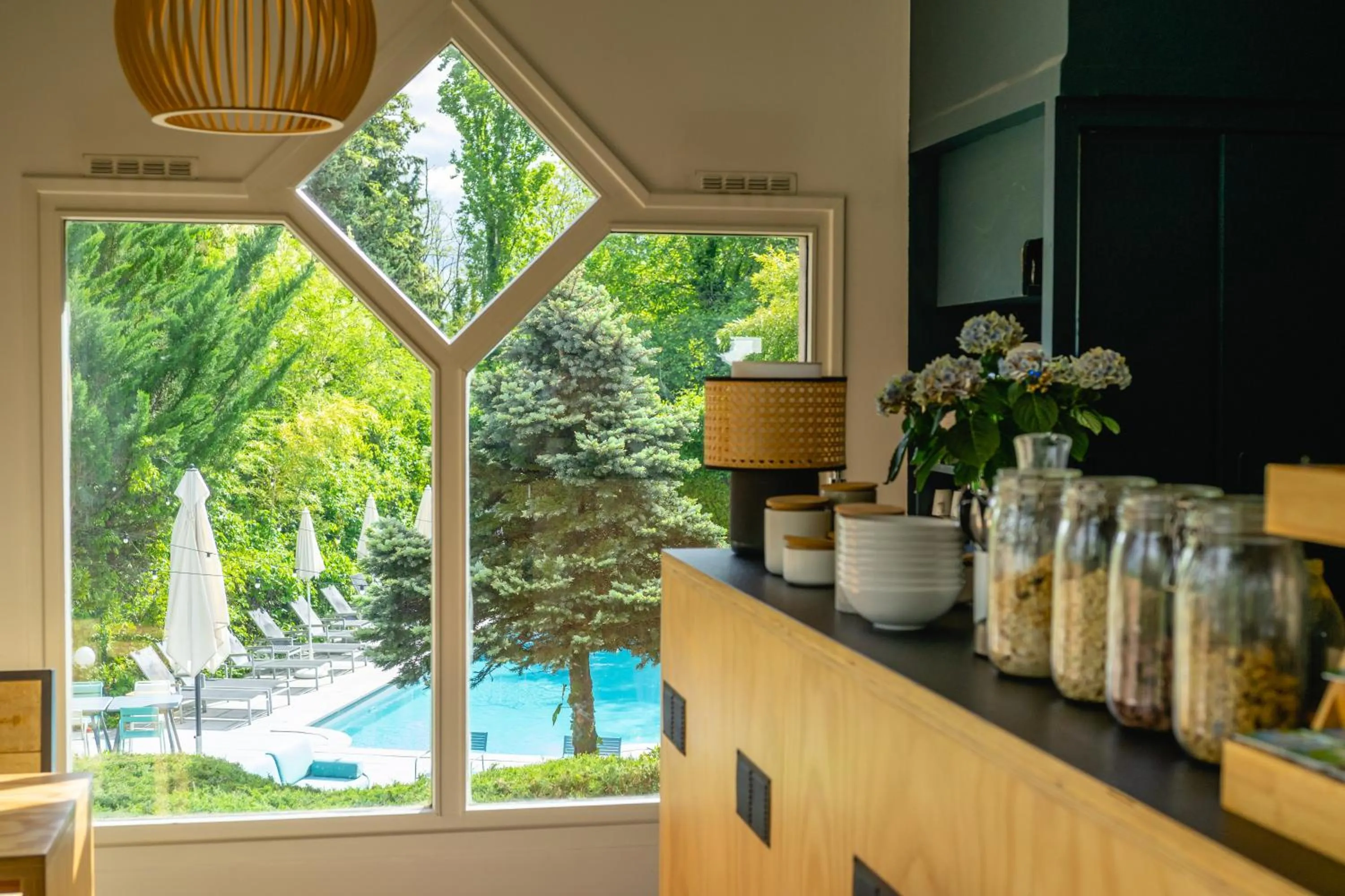 Garden in Best Western Bridge Hotel Lyon East