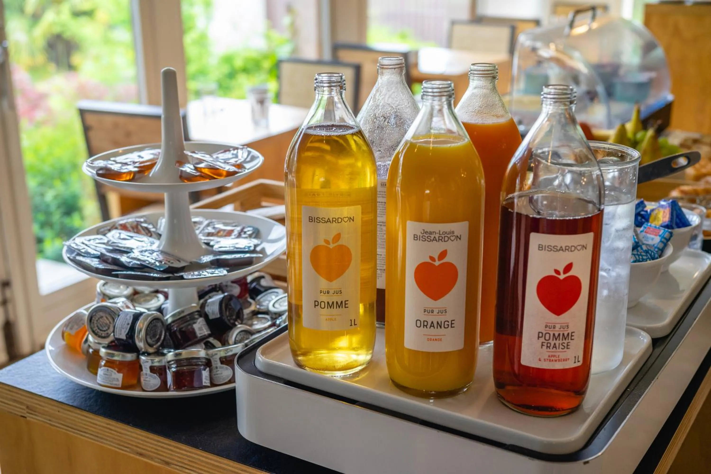 Food and drinks in Best Western Bridge Hotel Lyon East