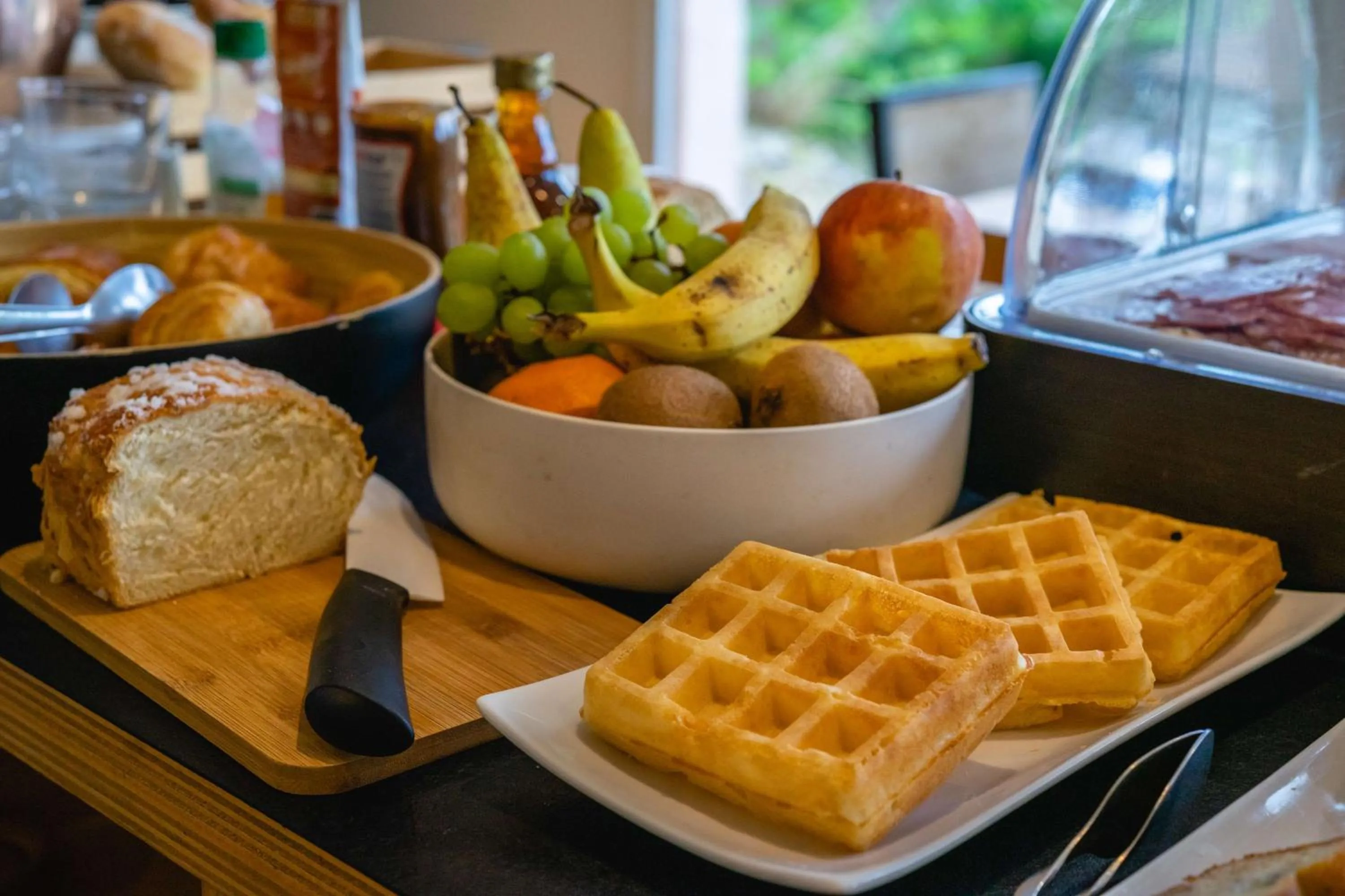 Food and drinks in Best Western Bridge Hotel Lyon East