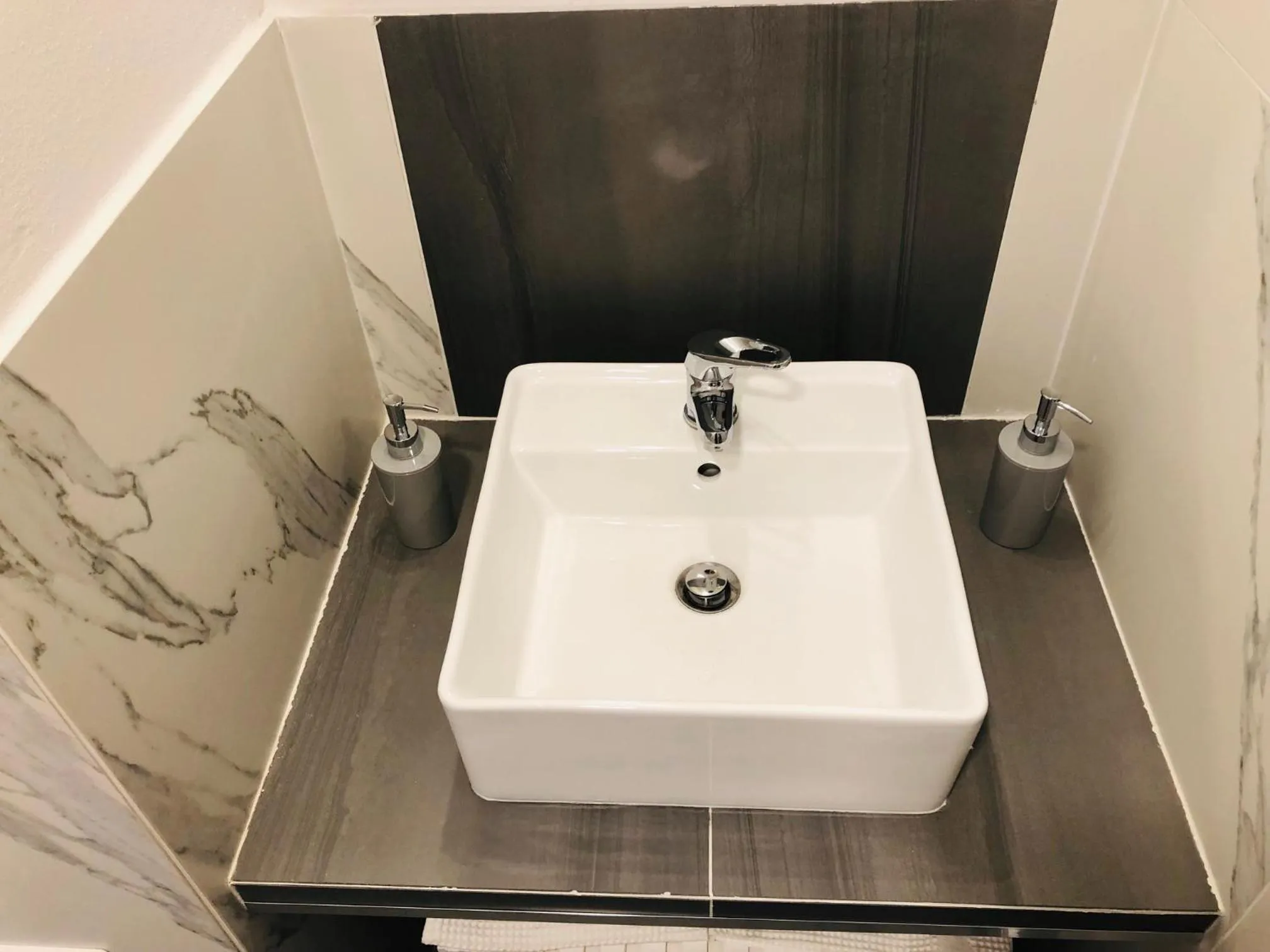 Bathroom in Domus Studio 25 bed & breakfast