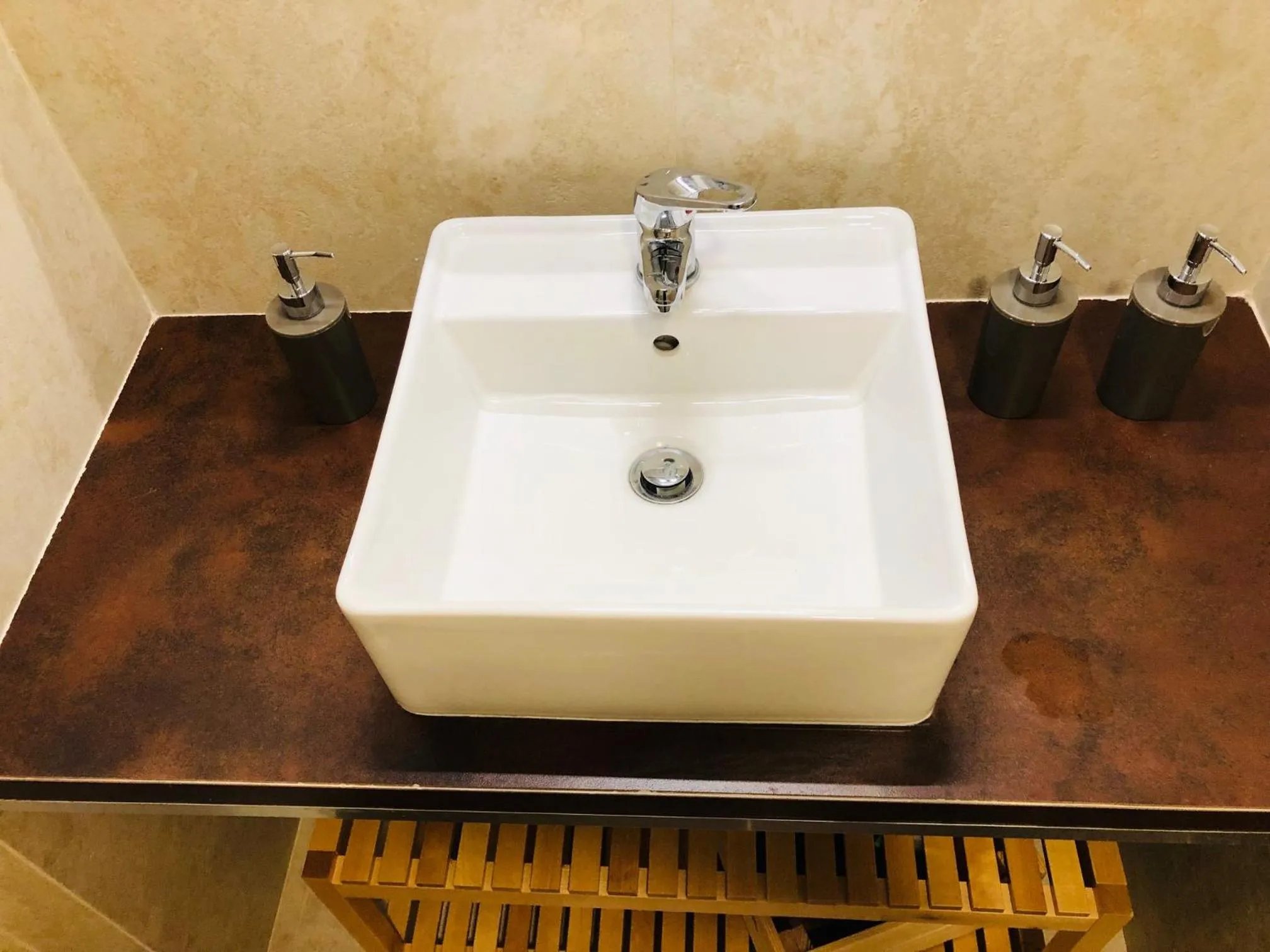 Bathroom in Domus Studio 25 bed & breakfast