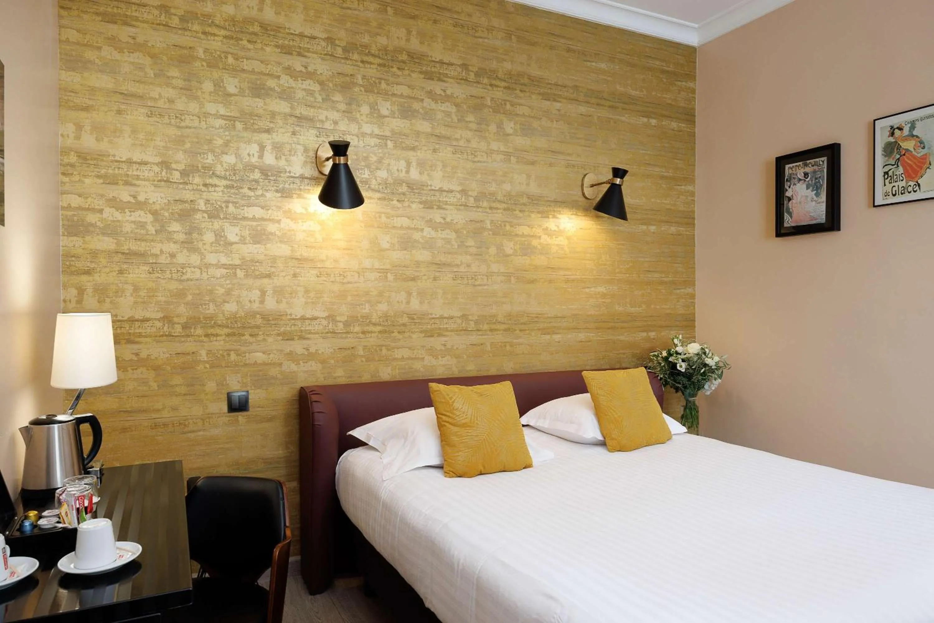 Bedroom, Bed in Best Western Plus Hôtel Brice Garden Nice