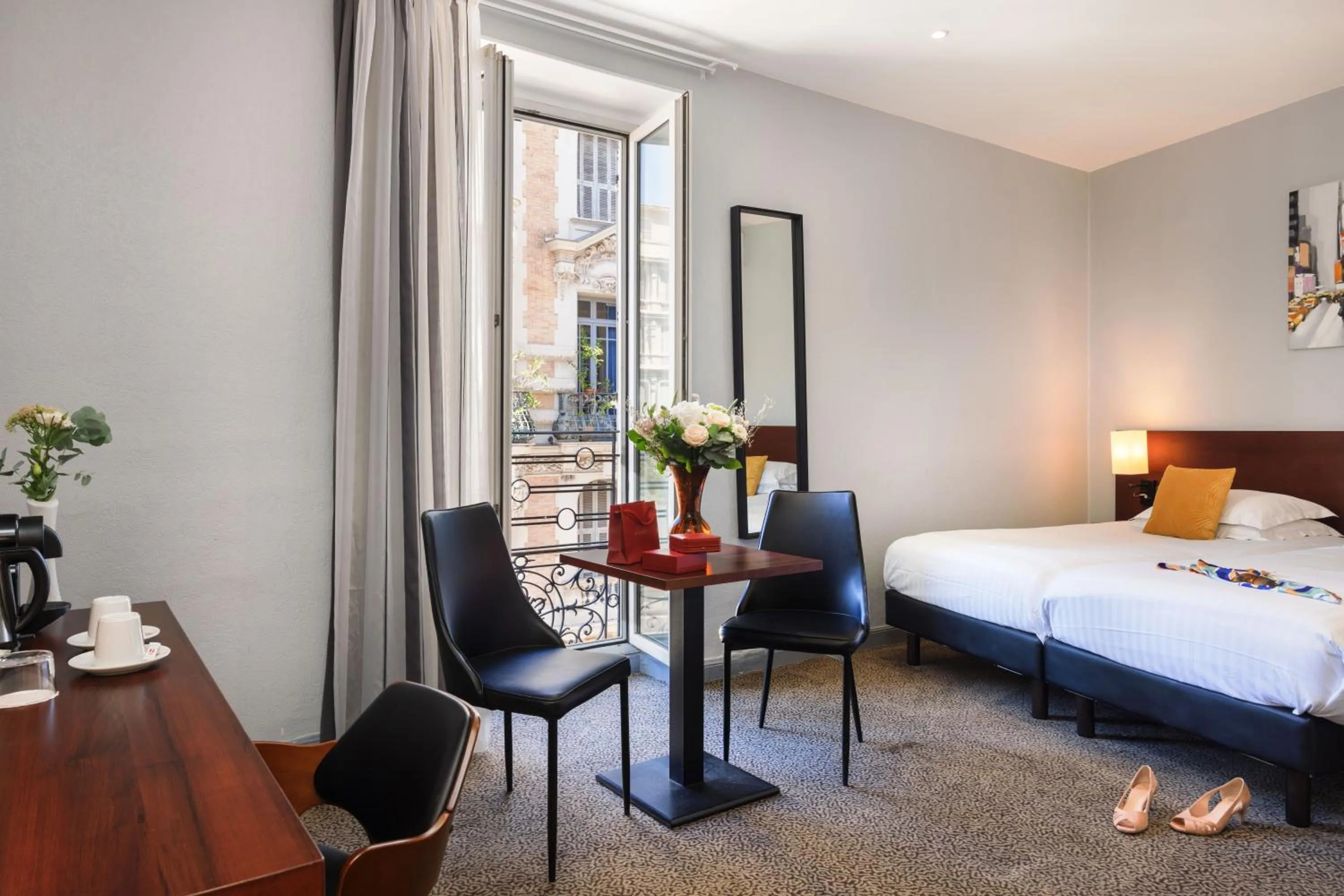 Bed in Best Western Plus Hôtel Brice Garden Nice