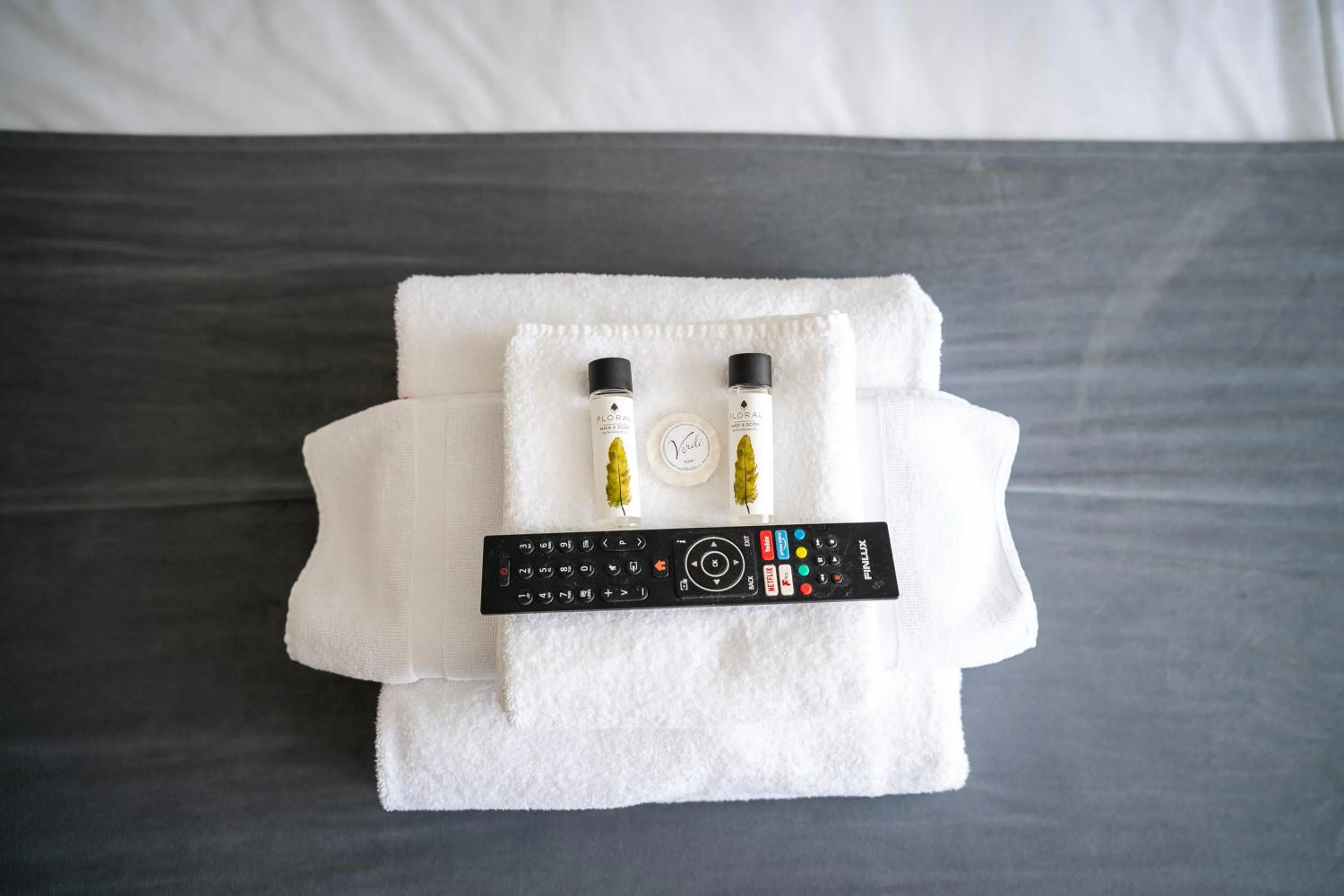 Bedroom in The Oyster Smack