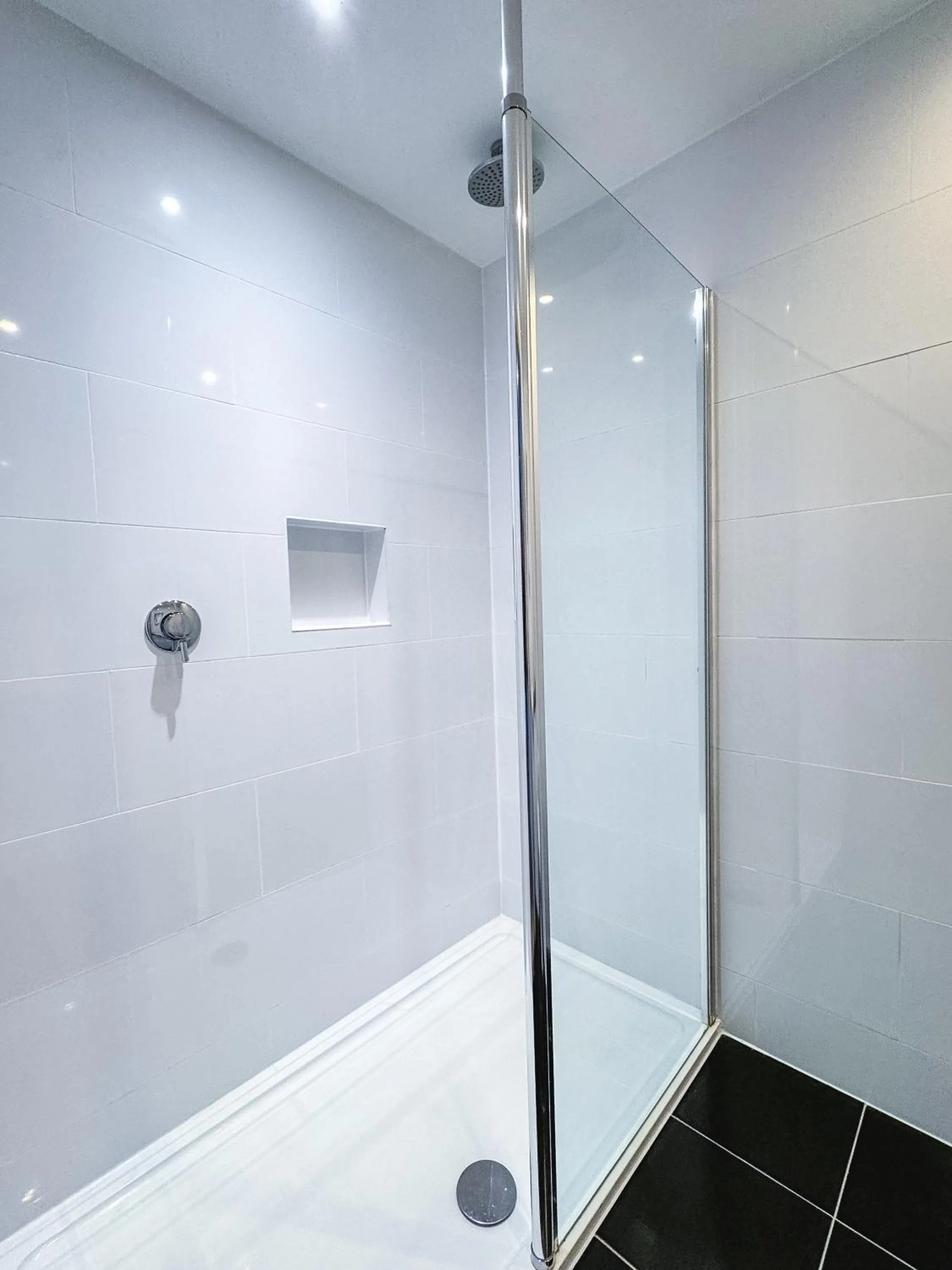 Bathroom in The Oyster Smack