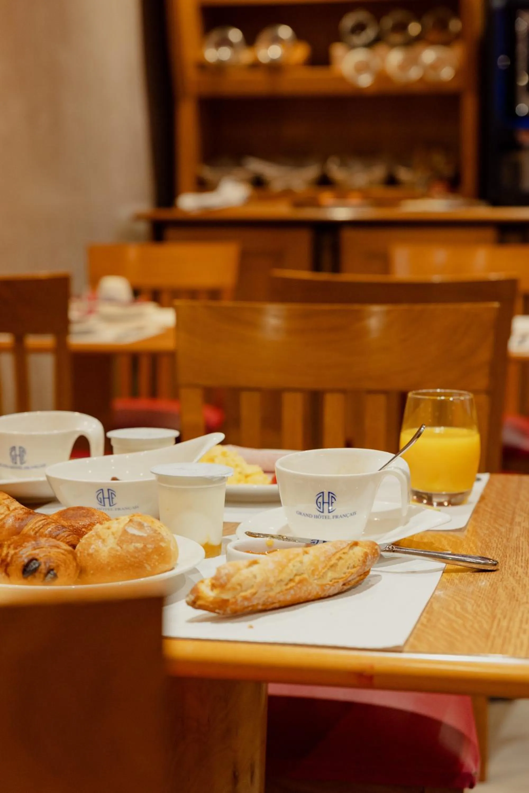 Breakfast in Grand Hotel Francais