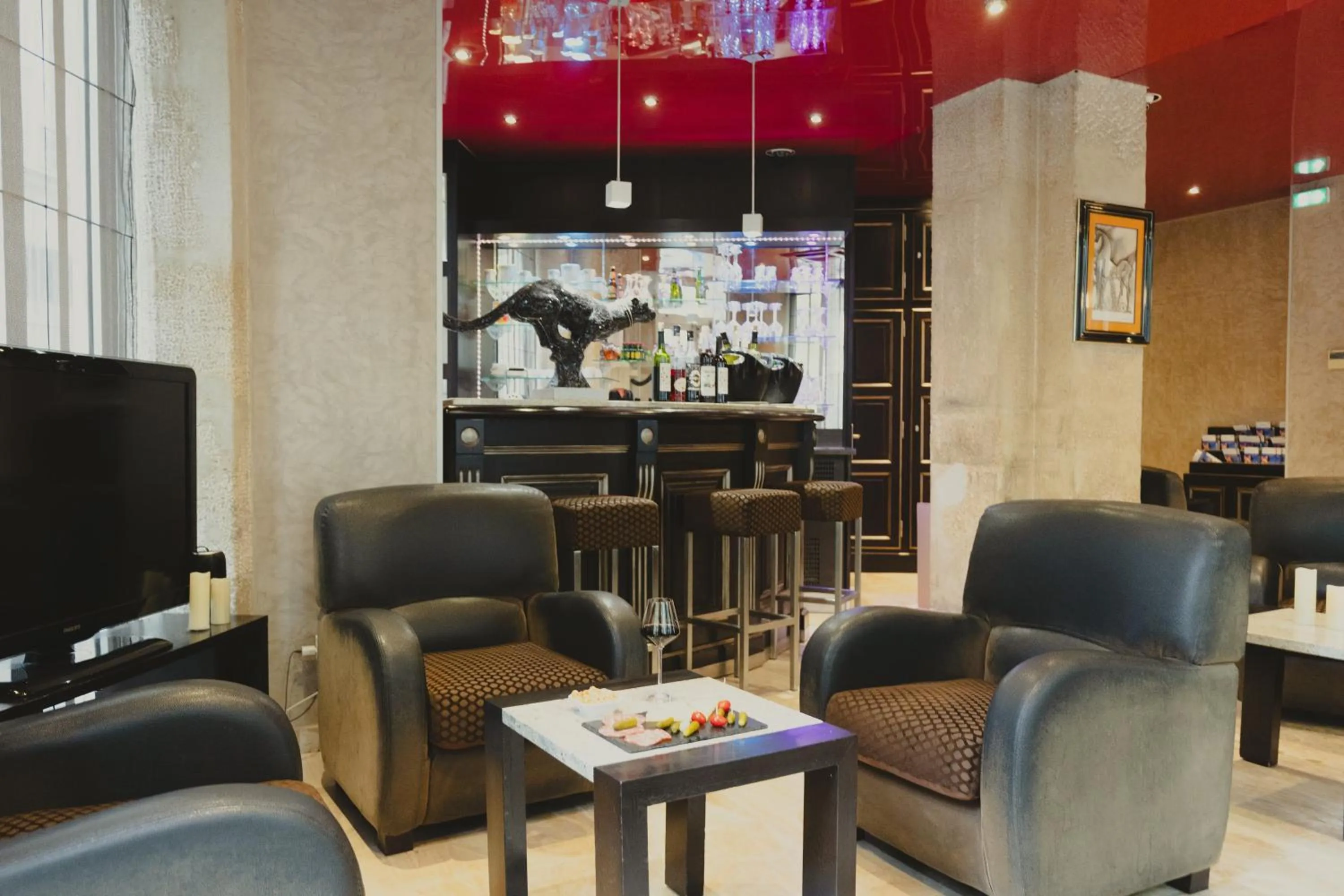 Lounge or bar in Grand Hotel Francais