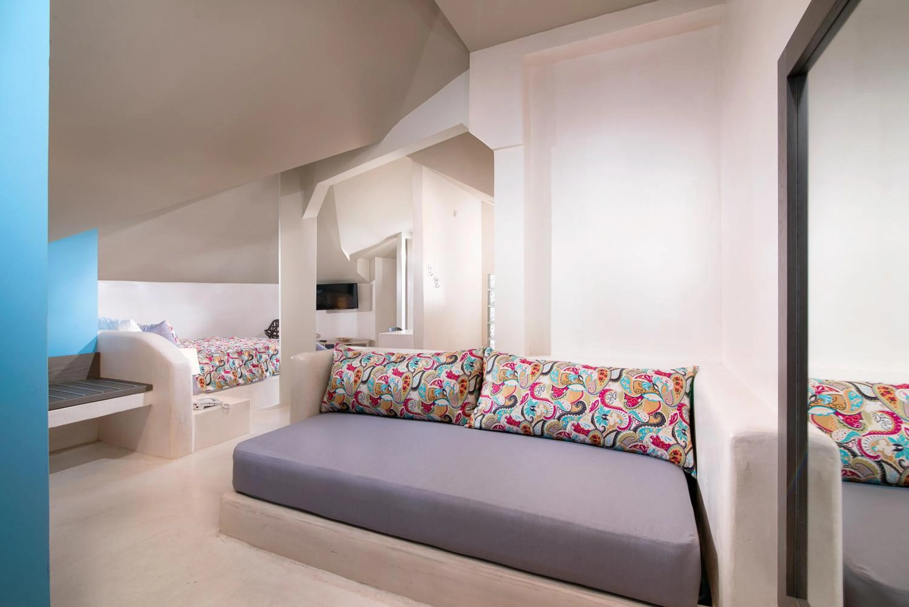 Bed in Ocean Beach Hotel