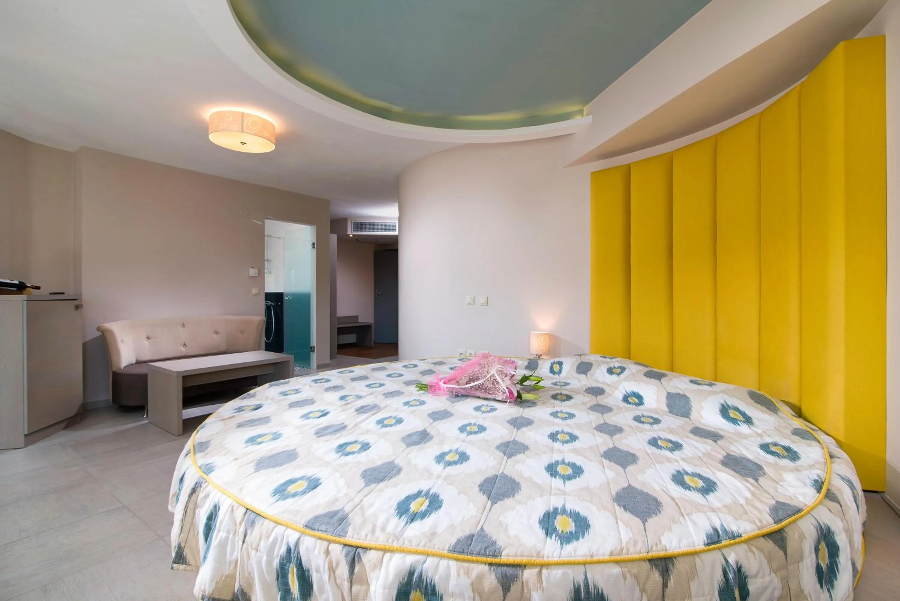 Bedroom, Bed in Ocean Beach Hotel