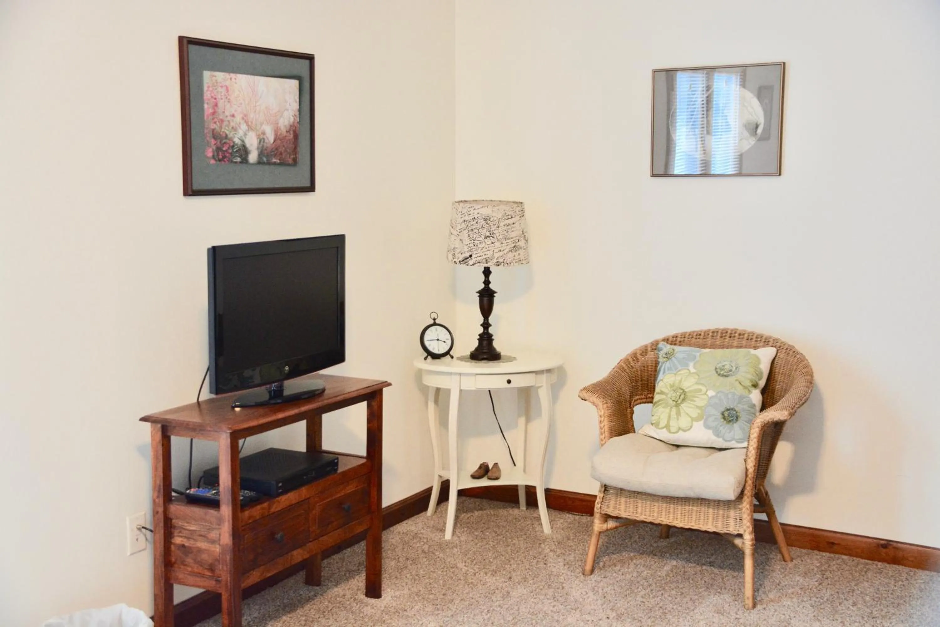 Bedroom in Inn at Tern Lake