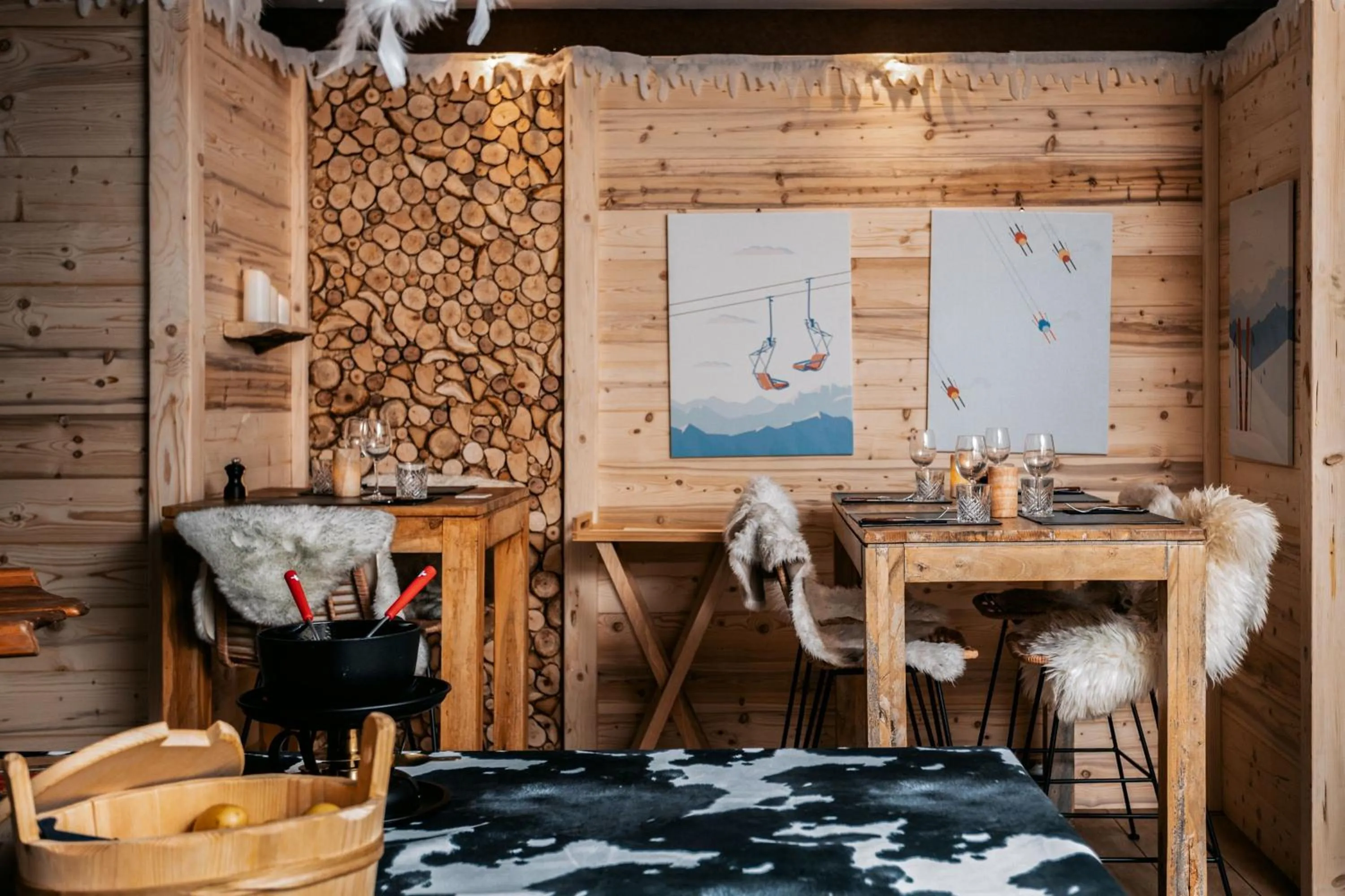 Restaurant/places to eat in AC Hotel by Marriott Nice