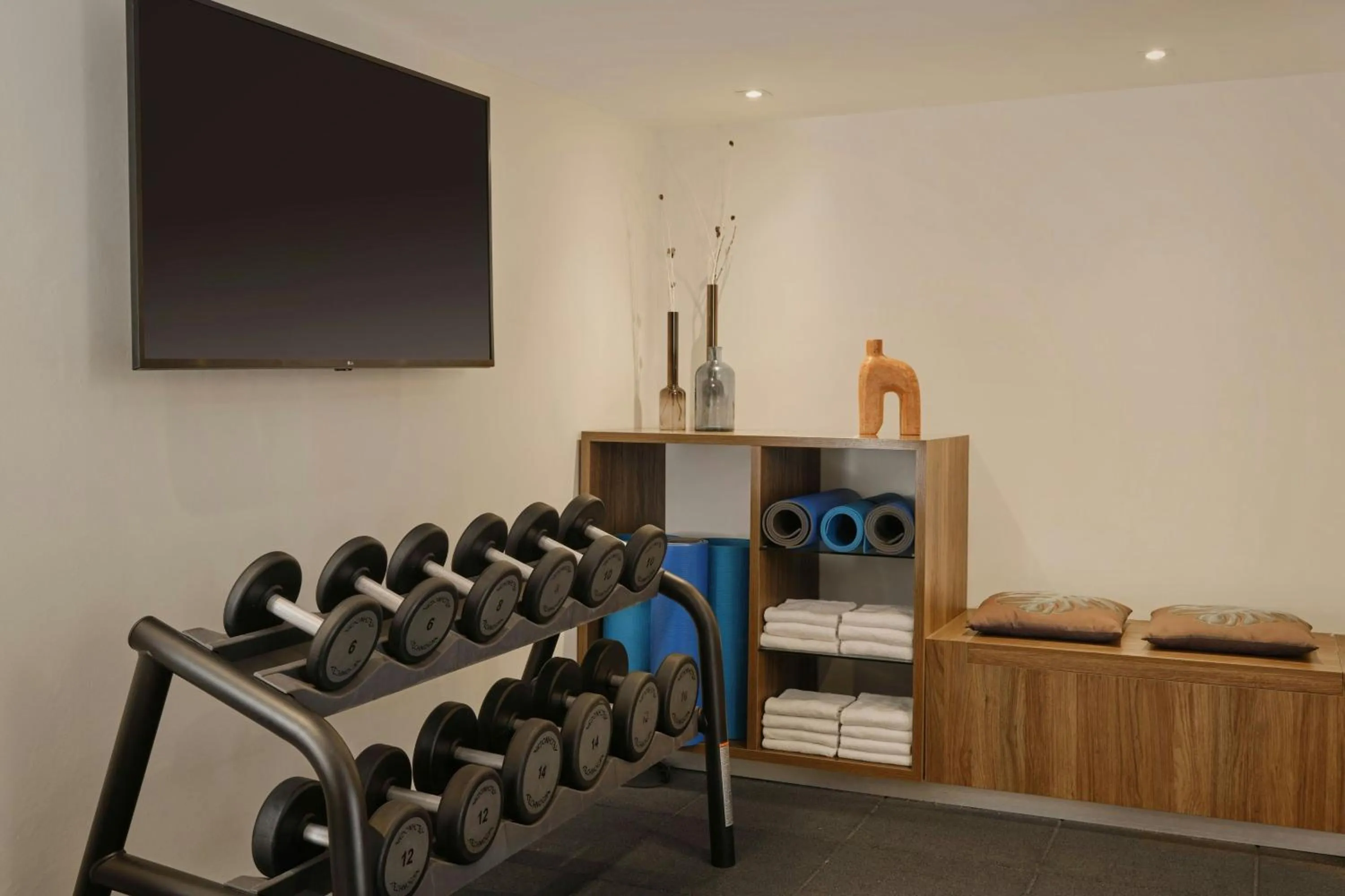 Fitness centre/facilities in AC Hotel by Marriott Nice