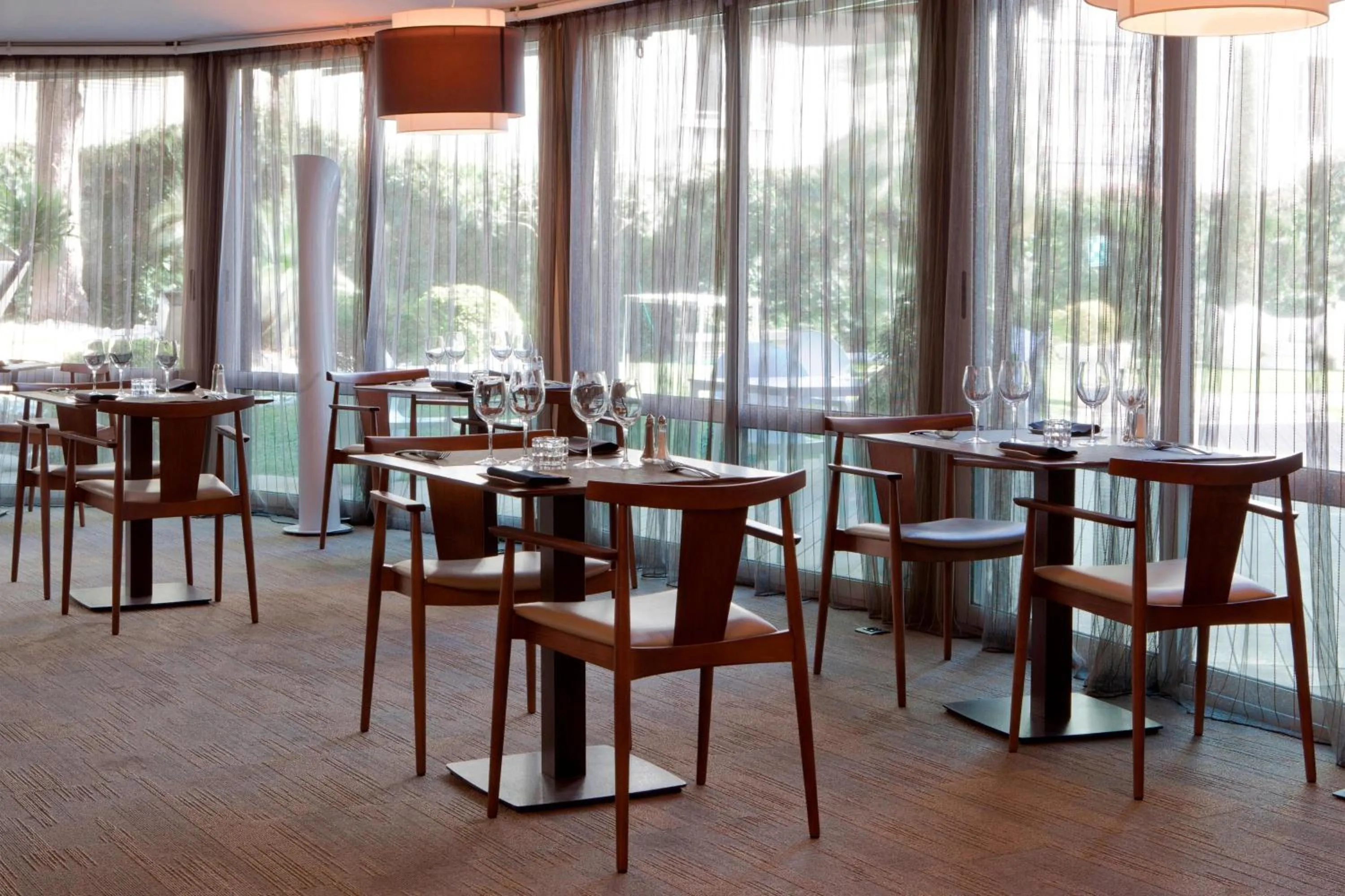 Lounge or bar in AC Hotel by Marriott Nice