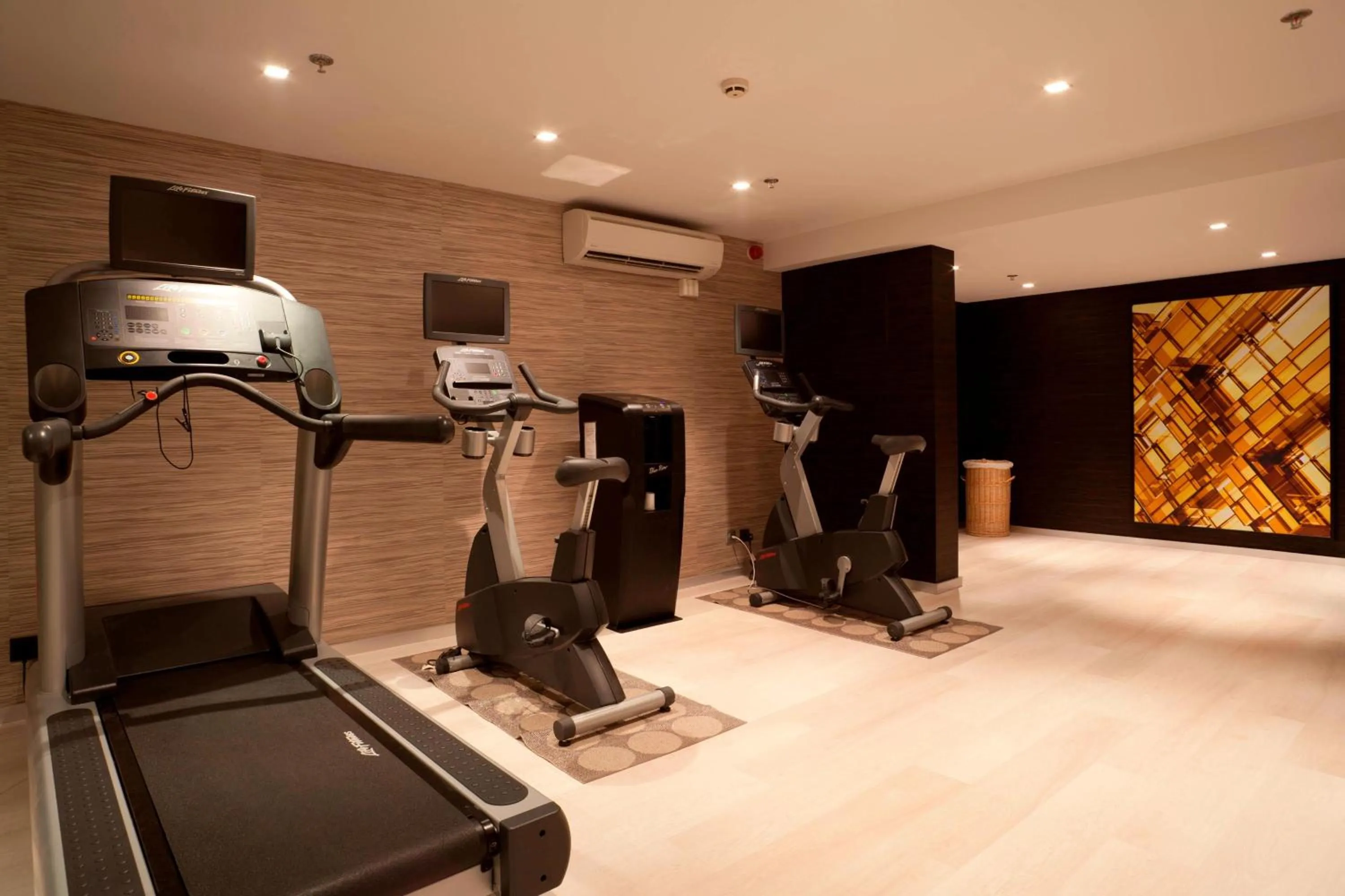 Fitness centre/facilities in AC Hotel by Marriott Nice