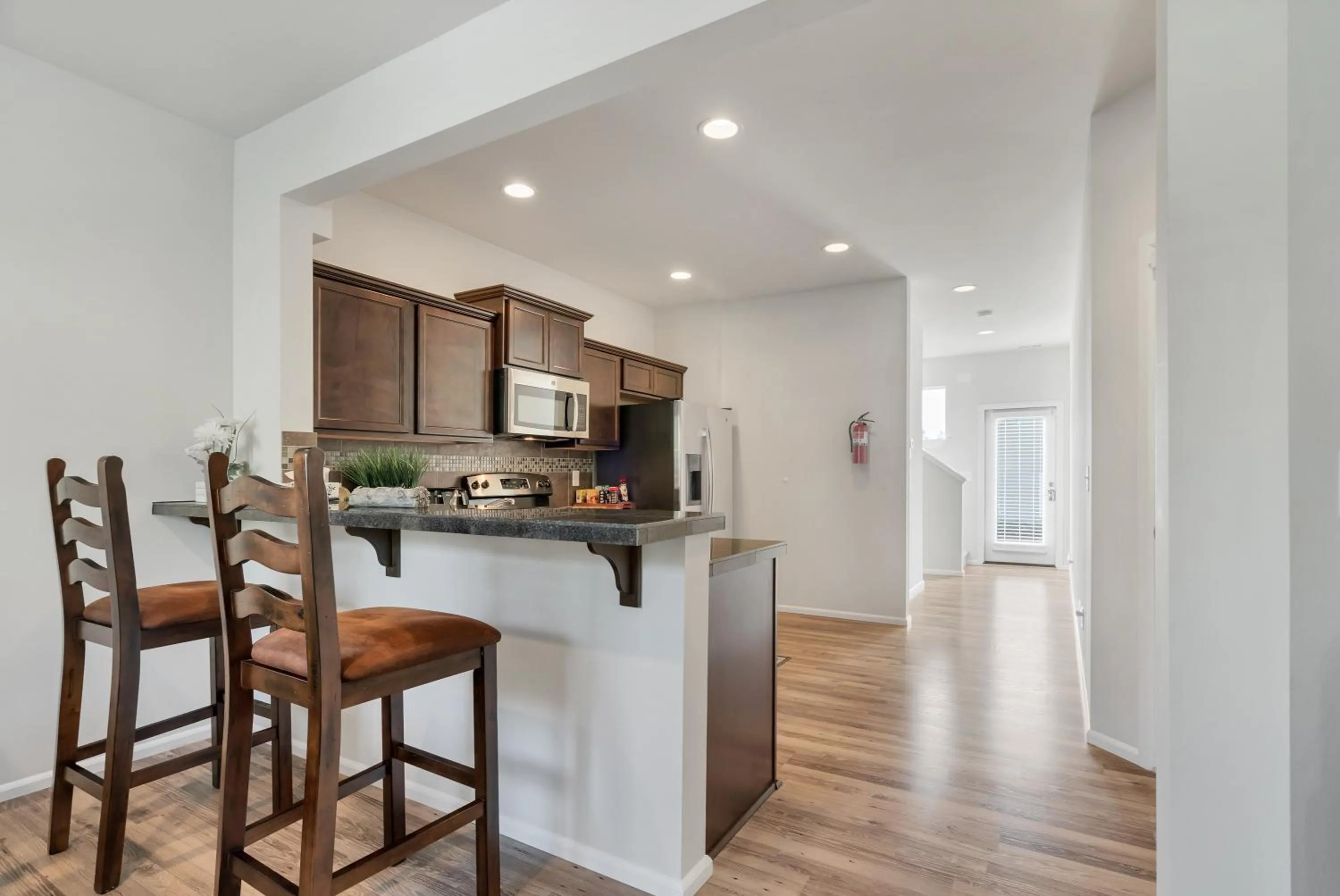 Kitchen or kitchenette in Terra House Tacoma - EV Power Station, Crib, Stroller, High Chair