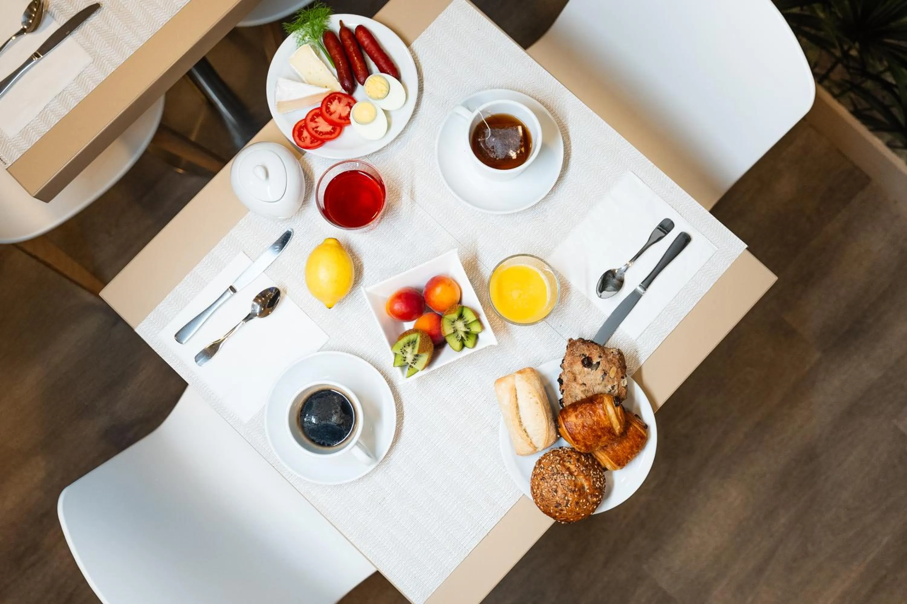 Breakfast in Hôtel Le Seize, Nice Centre