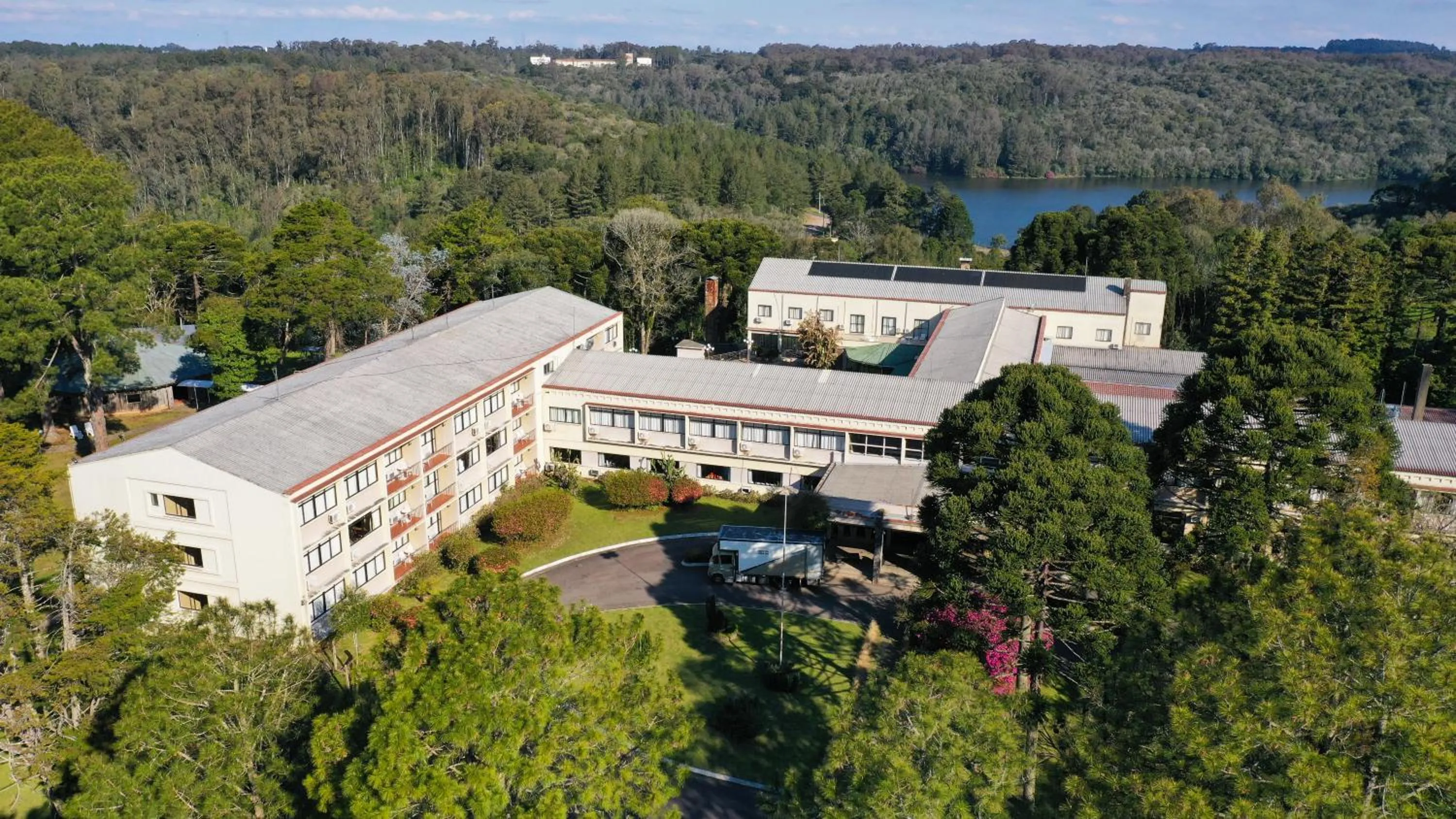 Facade/entrance in Samuara Hotel Caxias do Sul