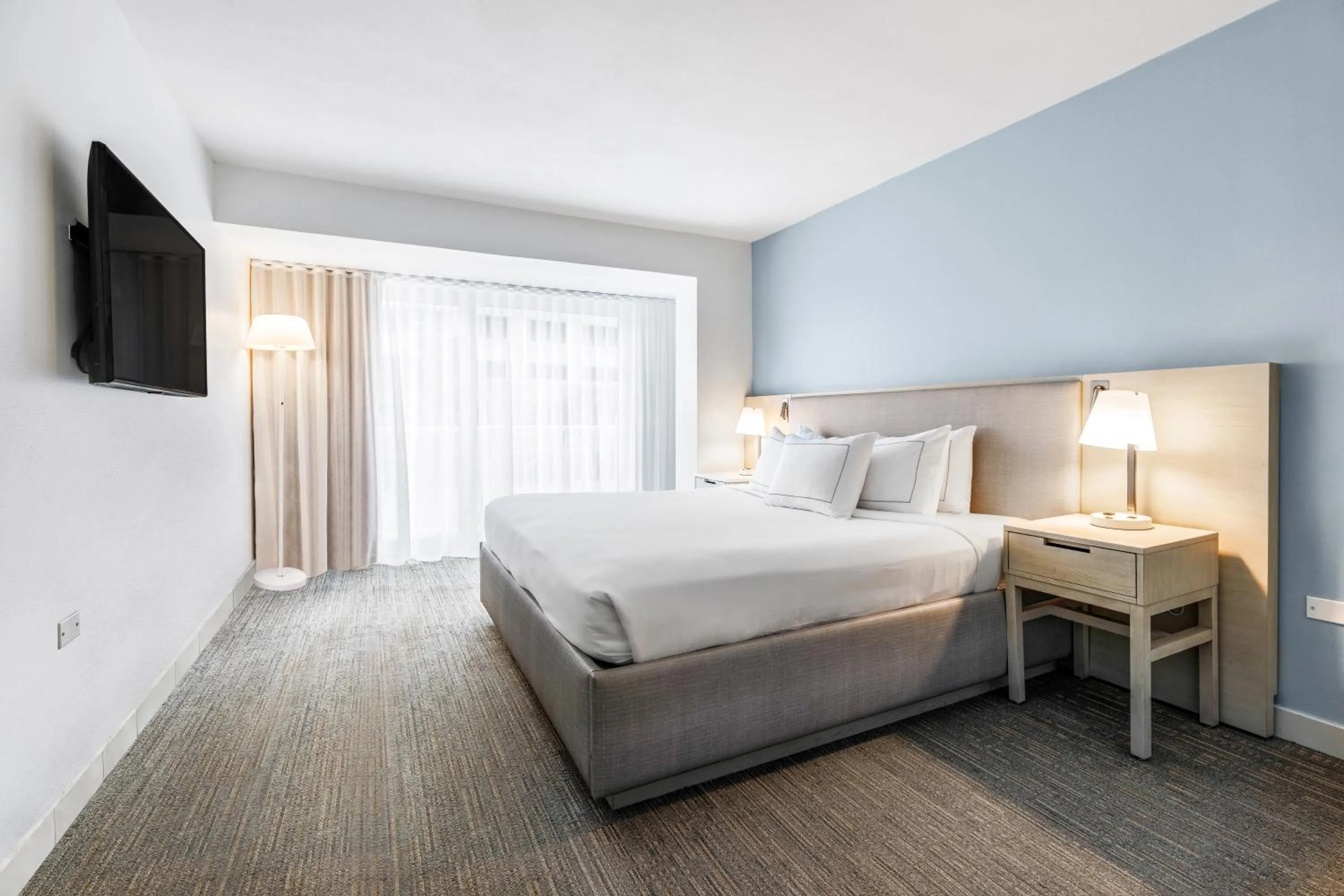 Bedroom, Bed in Condado Palm Inn San Juan, Tapestry Collection by Hilton