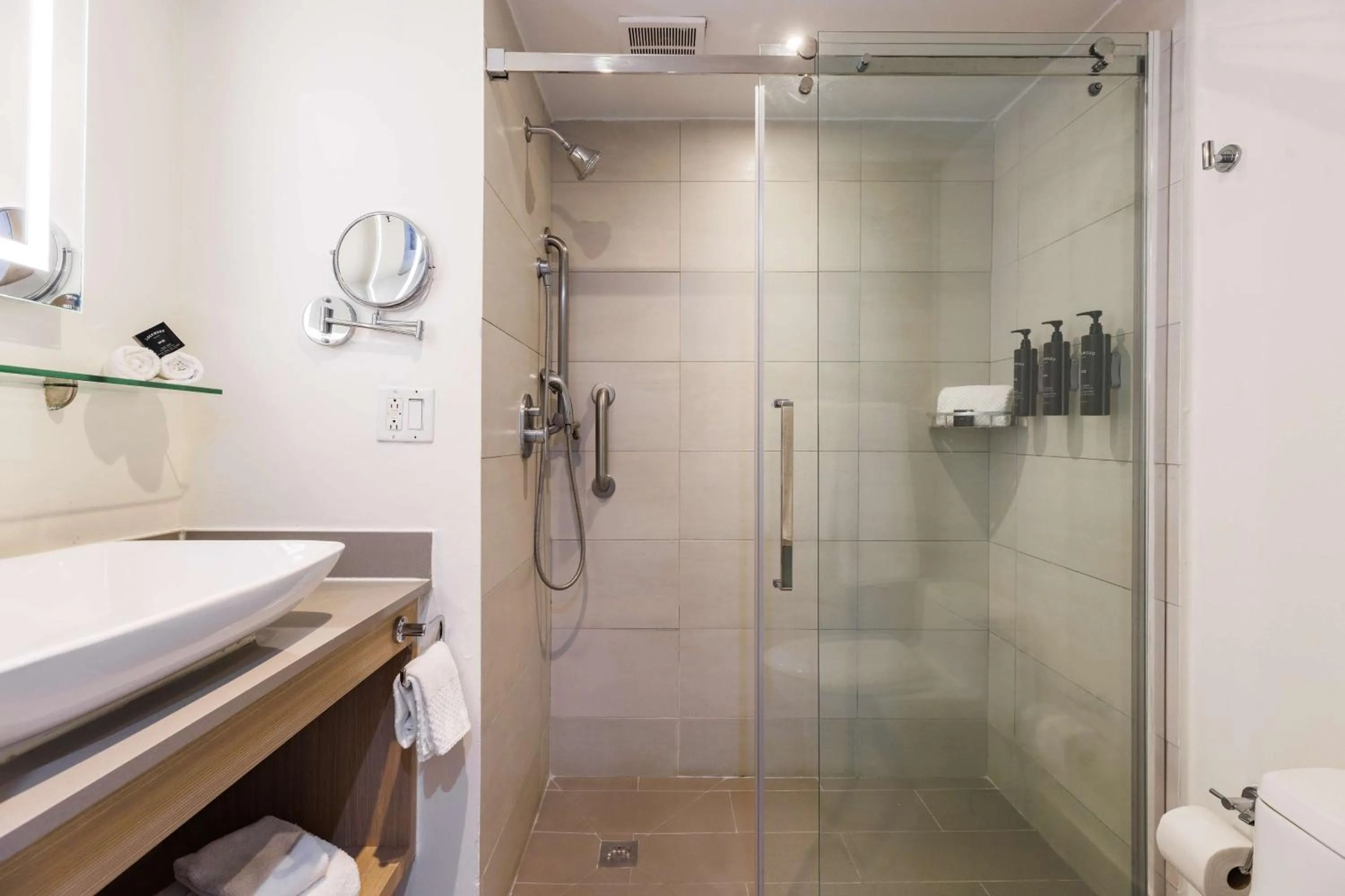 Photo of the whole room in Condado Palm Inn San Juan, Tapestry Collection by Hilton