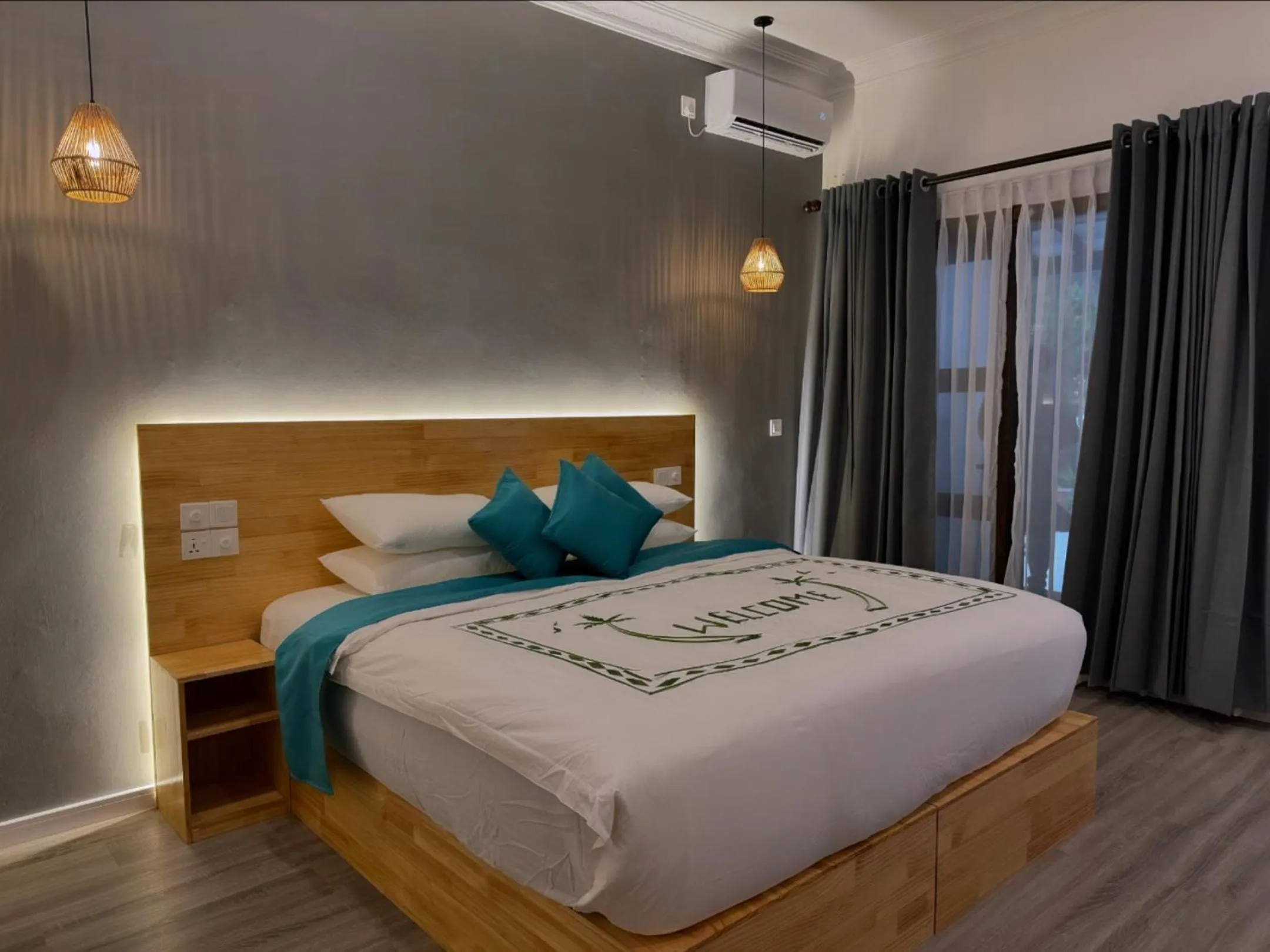 Bed in Dhigurah Beach Inn