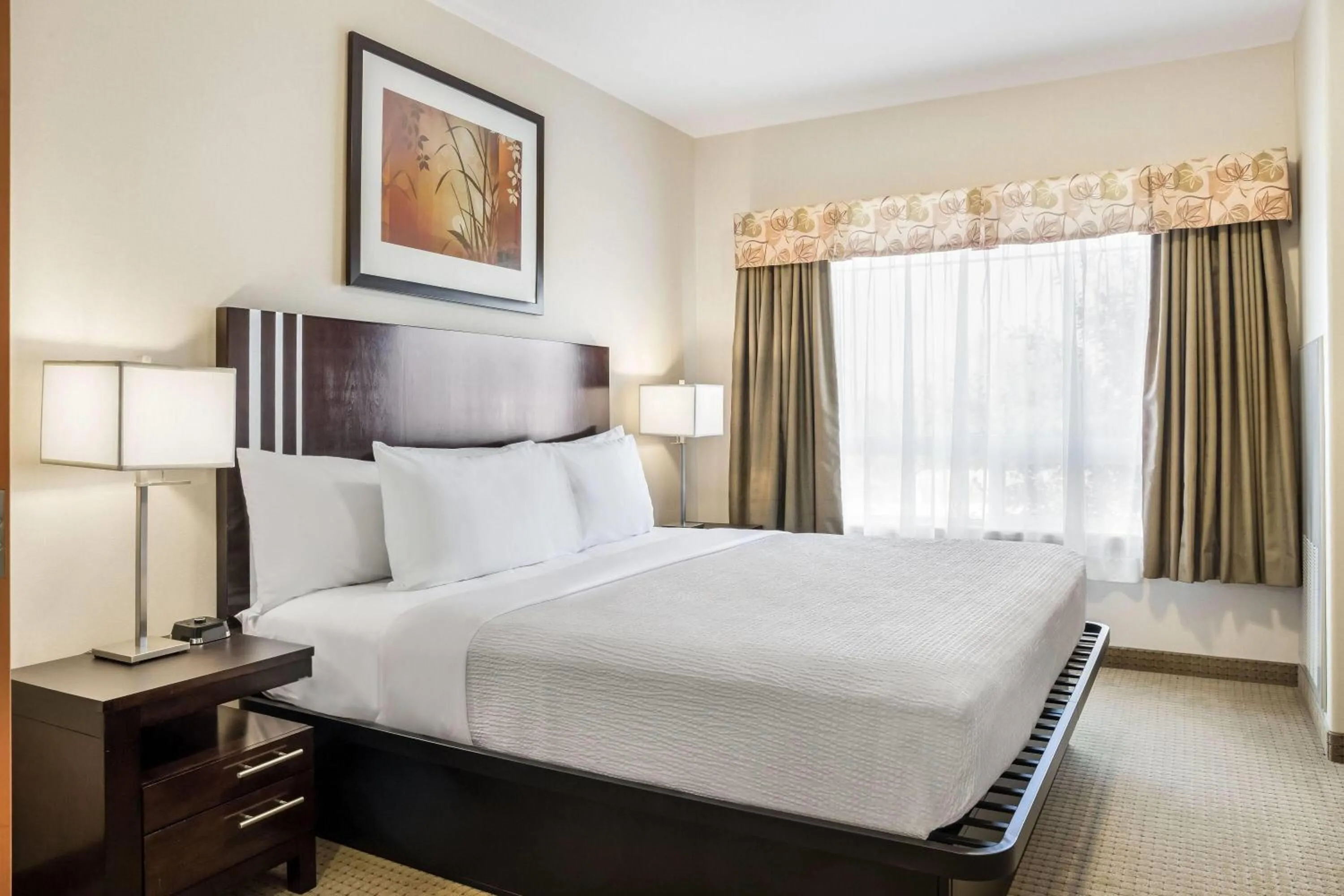 Photo of the whole room, Bed in Ramada by Wyndham Lac La Biche