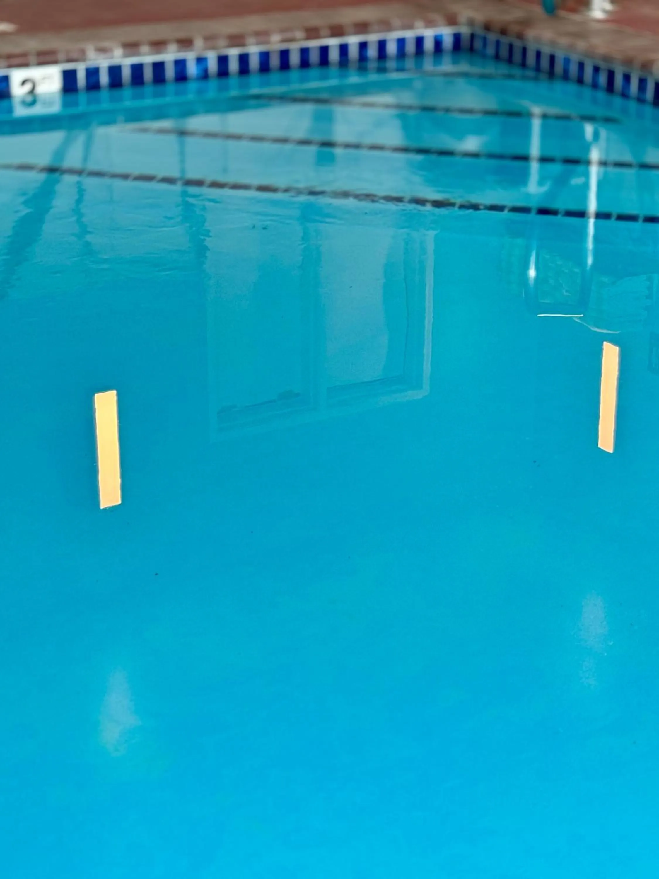 Swimming pool in Aspen Hotel