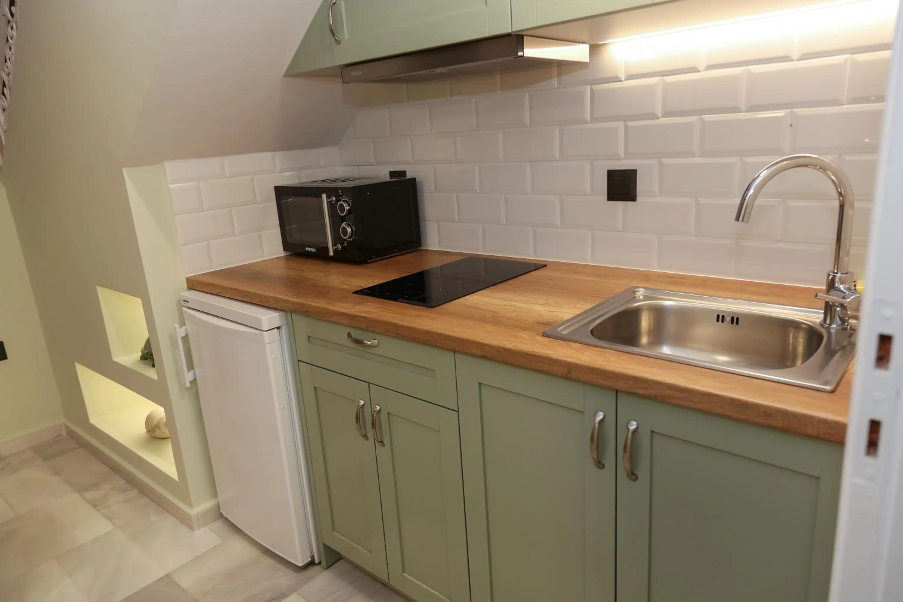 kitchen in Heaven Apartments