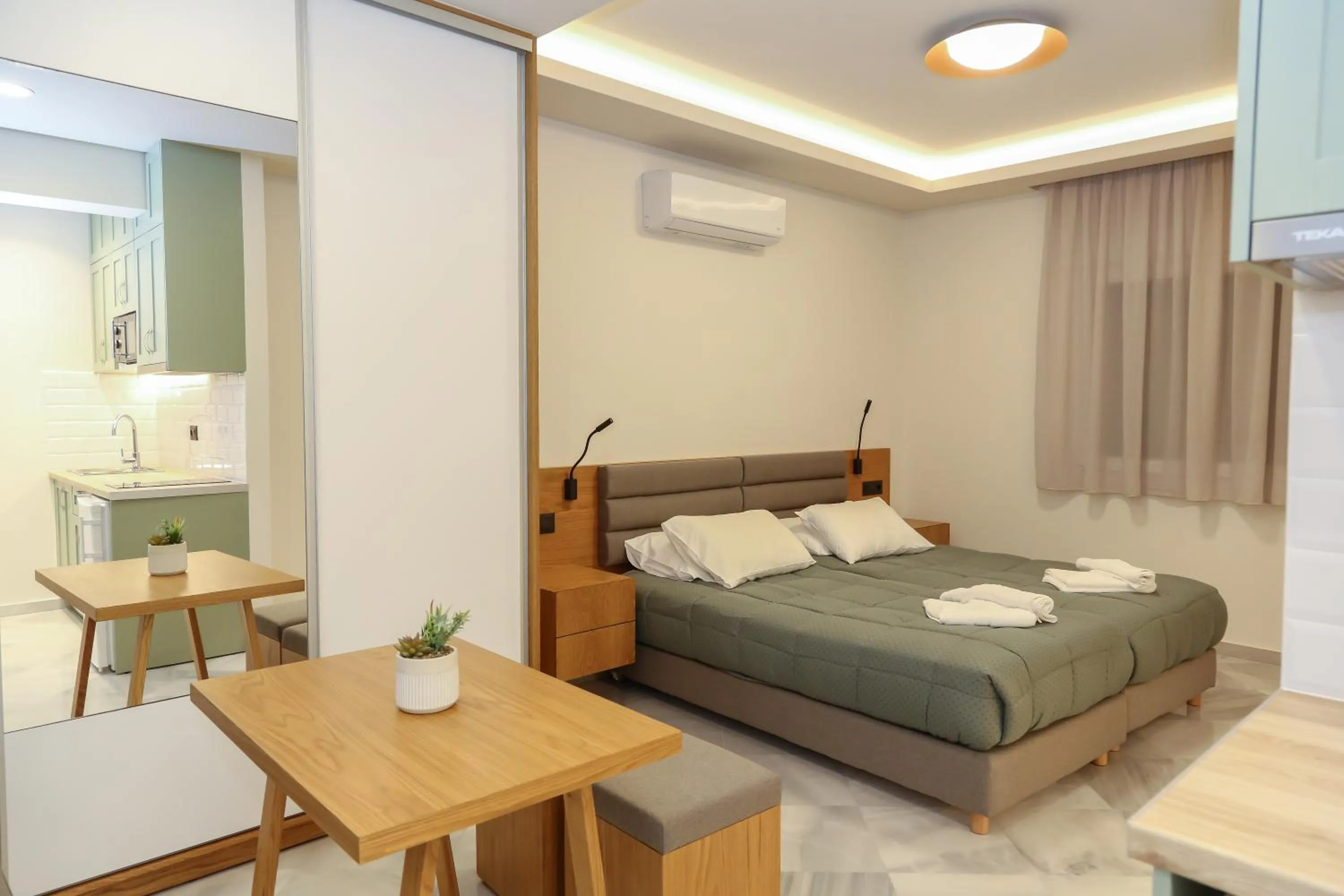 Bedroom, Bed in Heaven Apartments