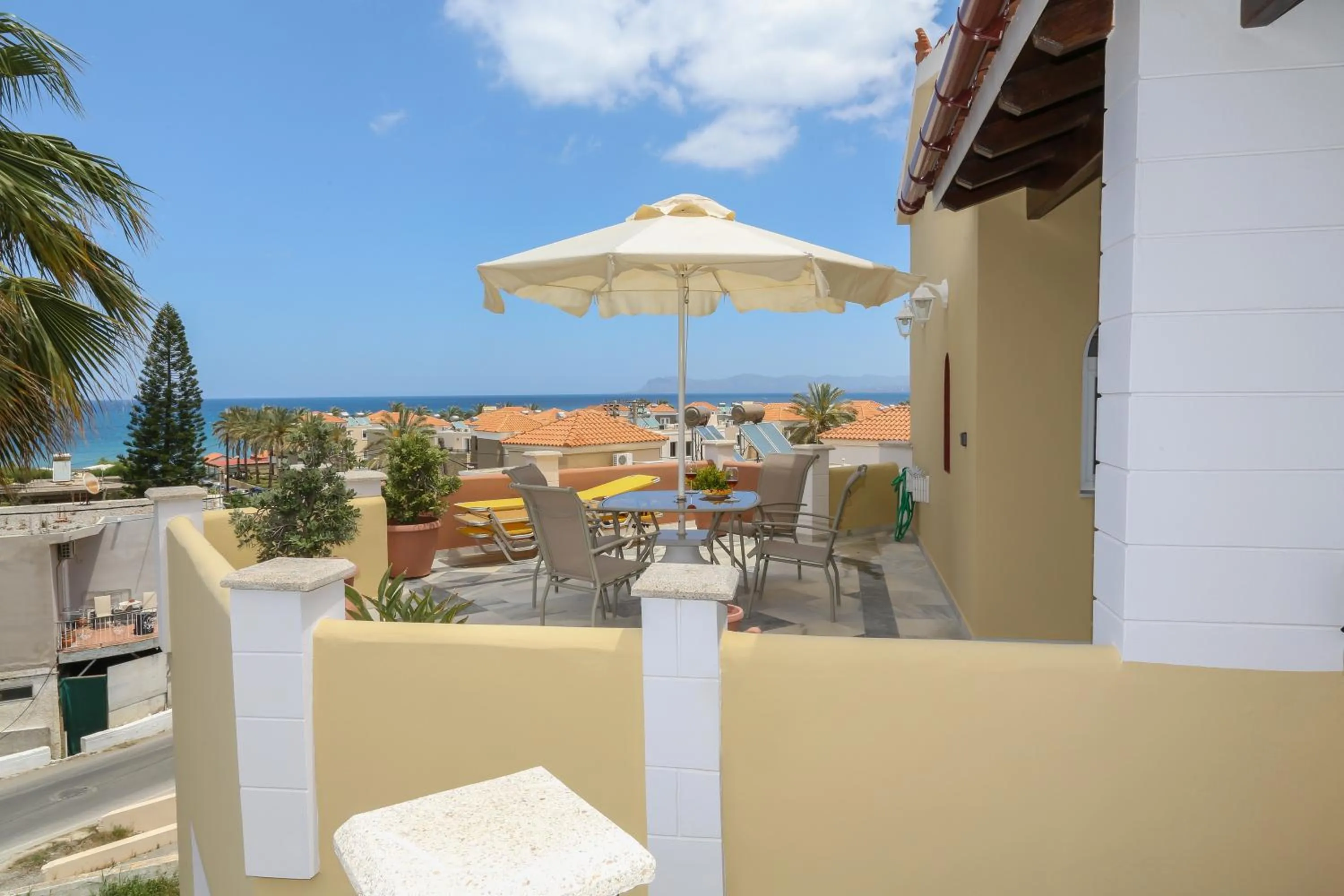 Balcony/Terrace in Heaven Apartments