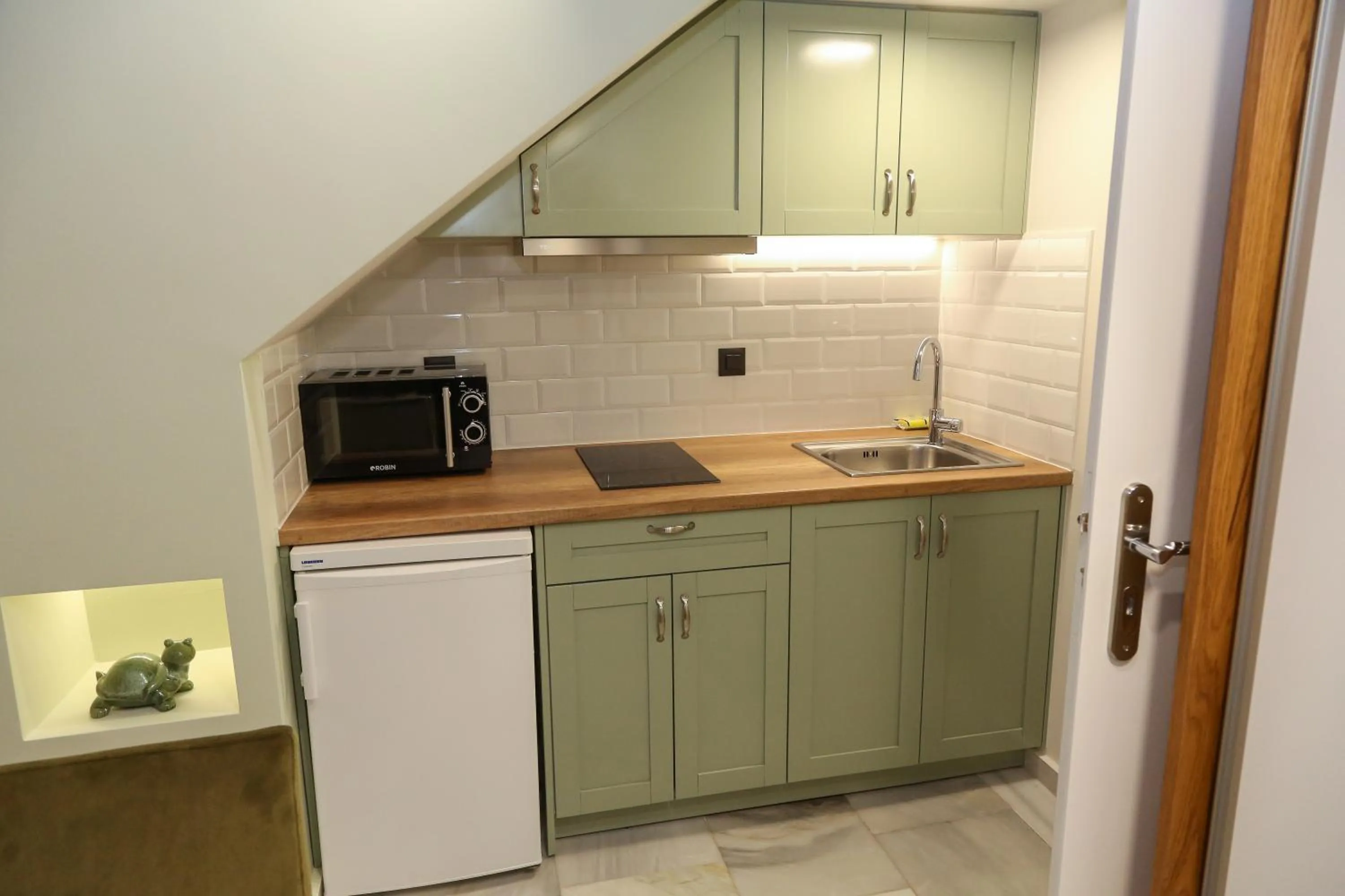 kitchen in Heaven Apartments