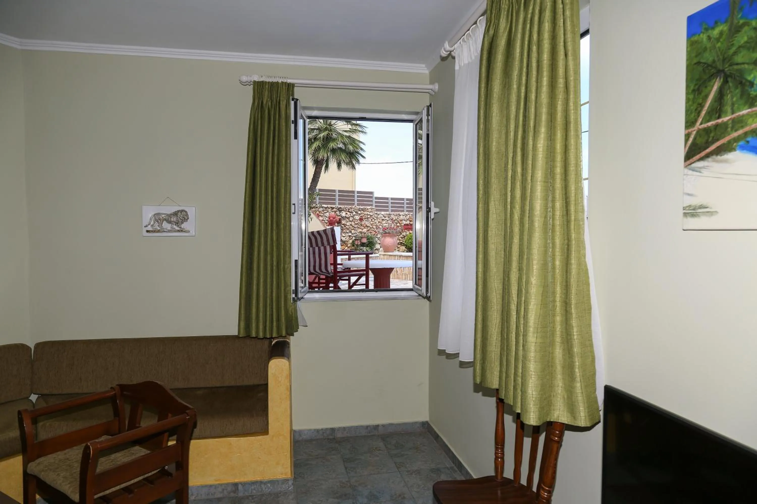 Photo of the whole room in Heaven Apartments