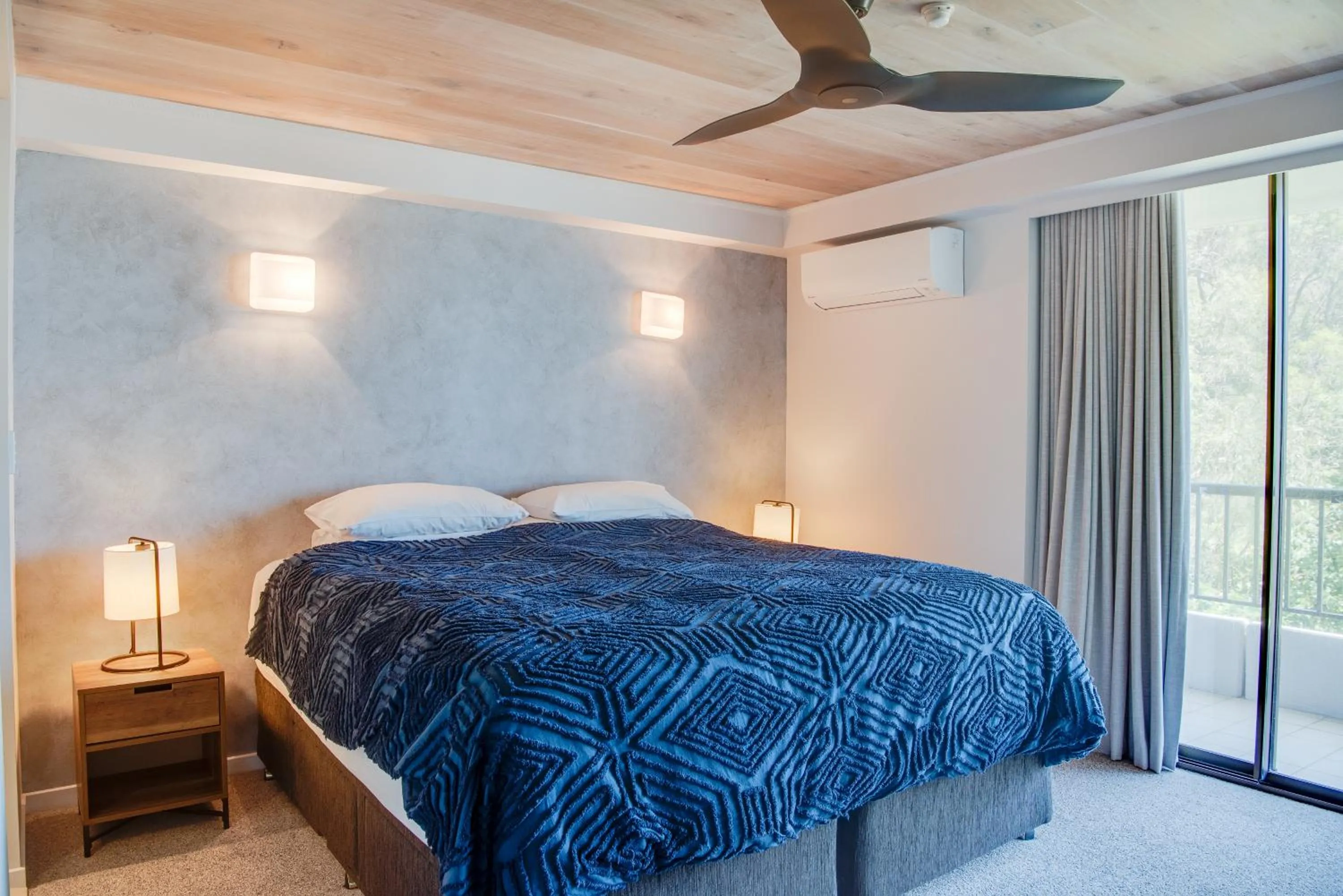 Bedroom, Bed in The Rocks Resort - Official